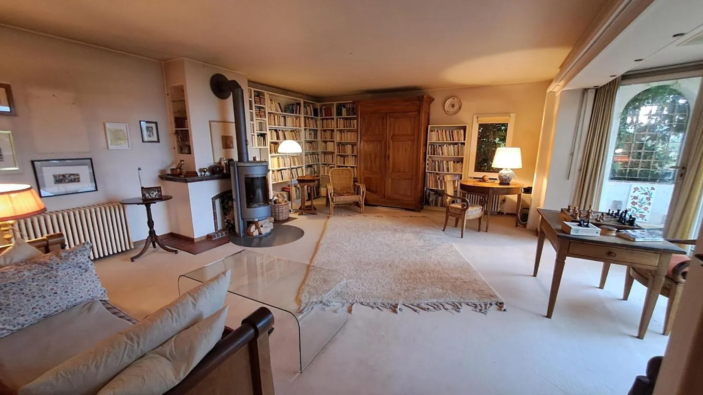 Schöne individuelle Villa in den Höhenlagen von Paudex mit großem Potenzial - Foto 9 von 13