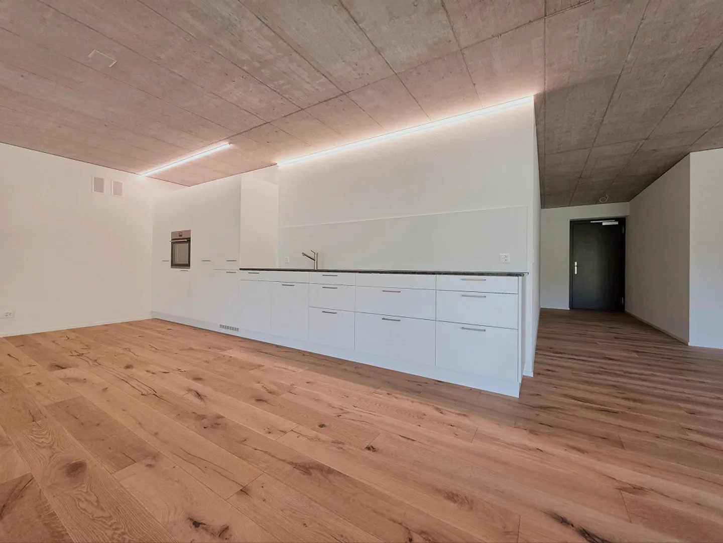 PRIMA OCCUPAZIONE: Spazio commerciale moderno in nuova costruzione! - Foto 4 di 12
