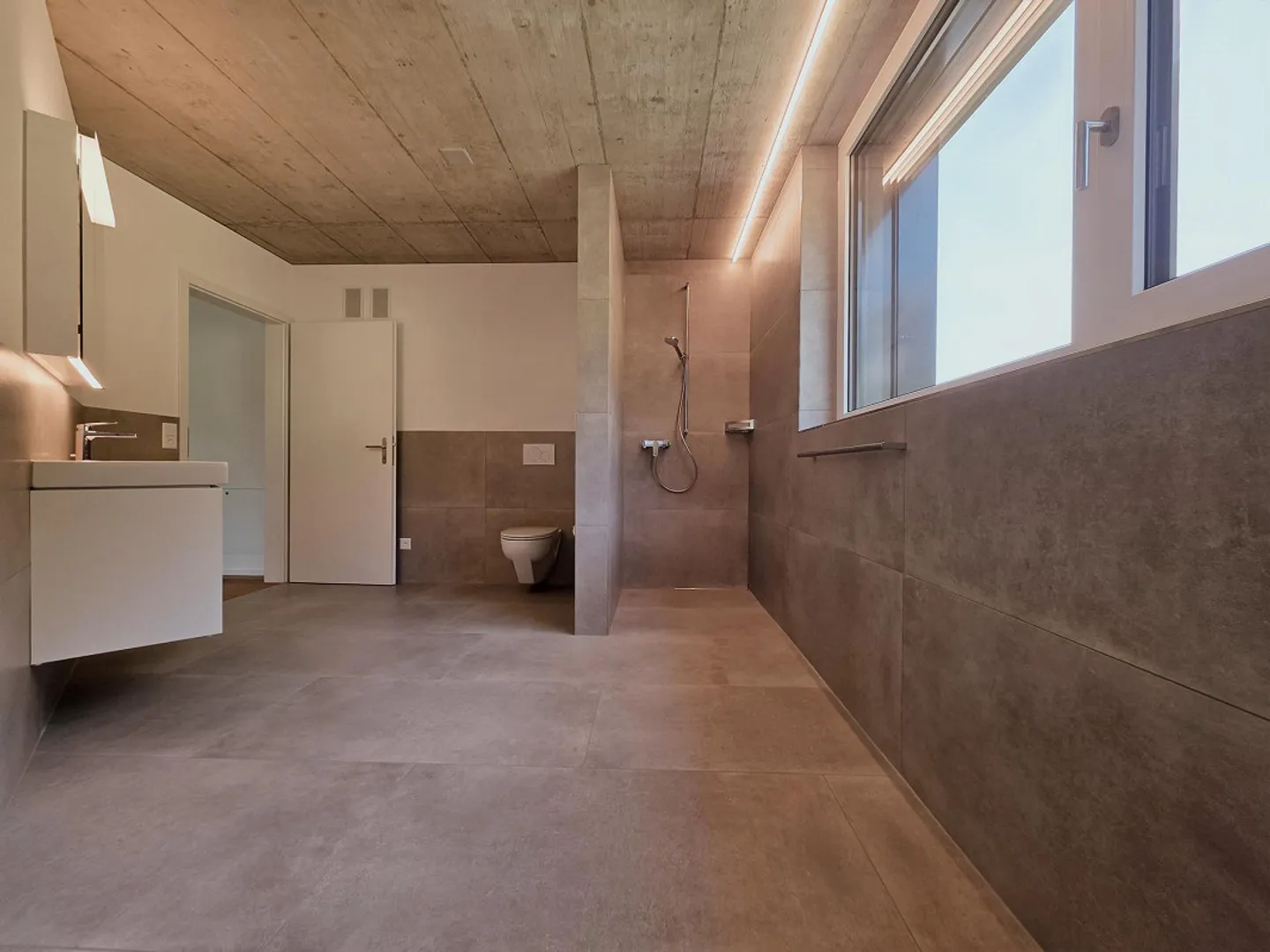 PRIMA OCCUPAZIONE: Spazio commerciale moderno in nuova costruzione! - Foto 7 di 12