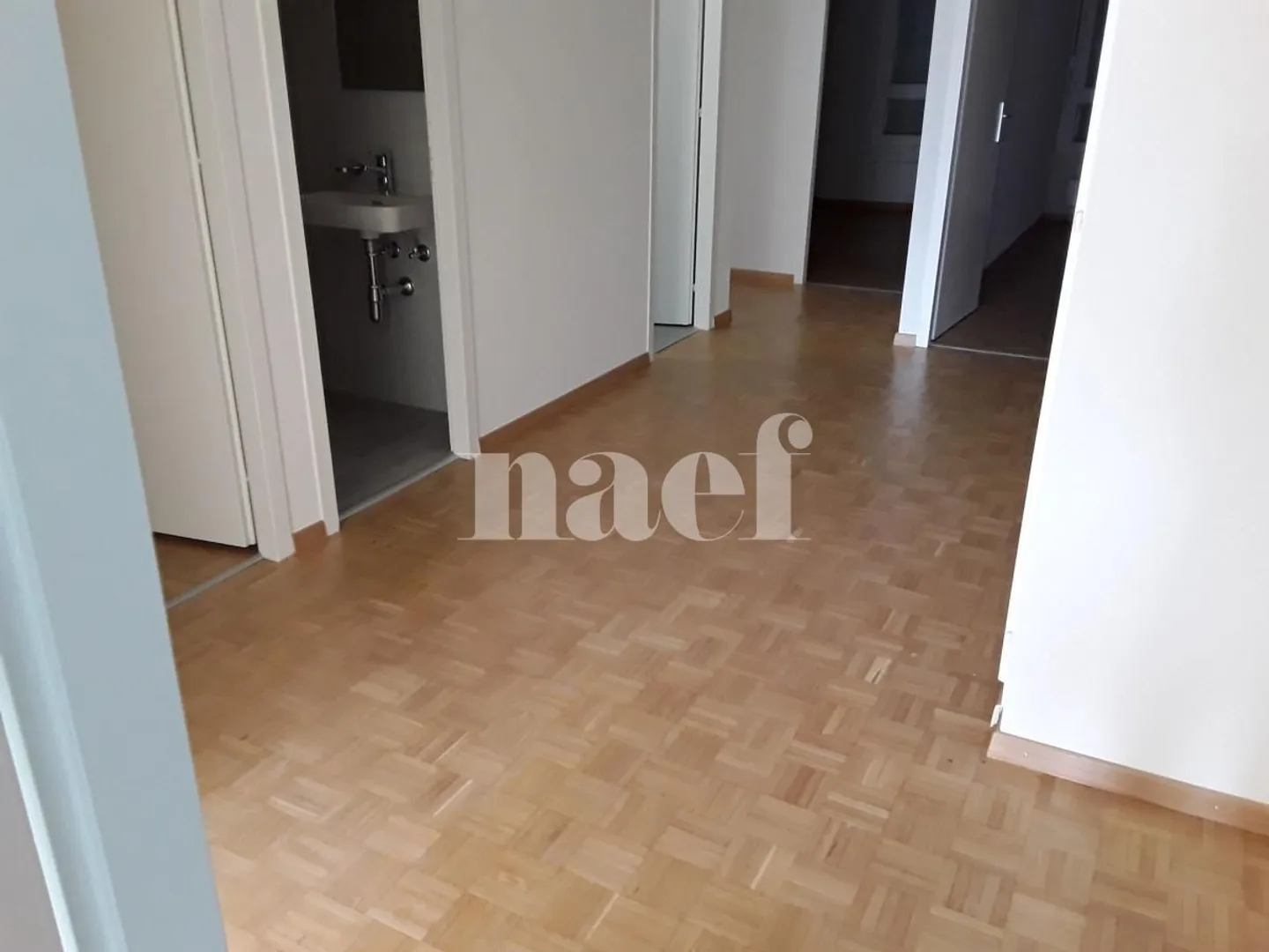 Appartement 5 pièces rénové - Photo 3 sur 6