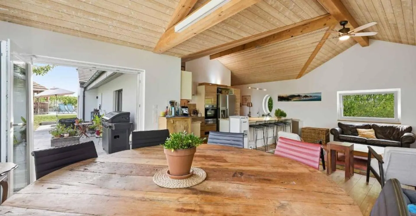 Very beautiful family villa in Terre-Sainte - Photo 4 of 12