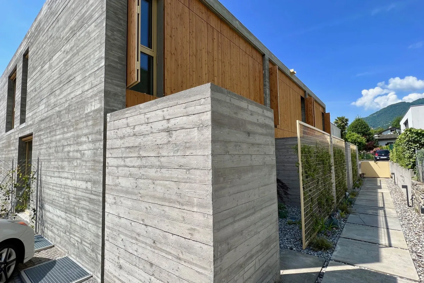 Casa unifamiliare/ a schiera con giardino e 2 posti auto - Foto 9 di 19