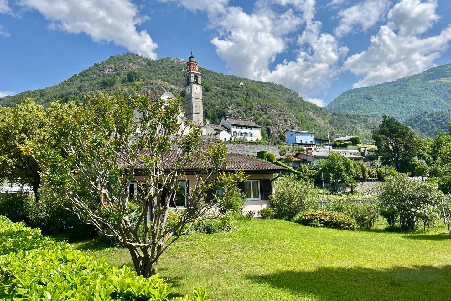 Casa unifamiliare/ a schiera con giardino e 2 posti auto - Foto 19 di 19