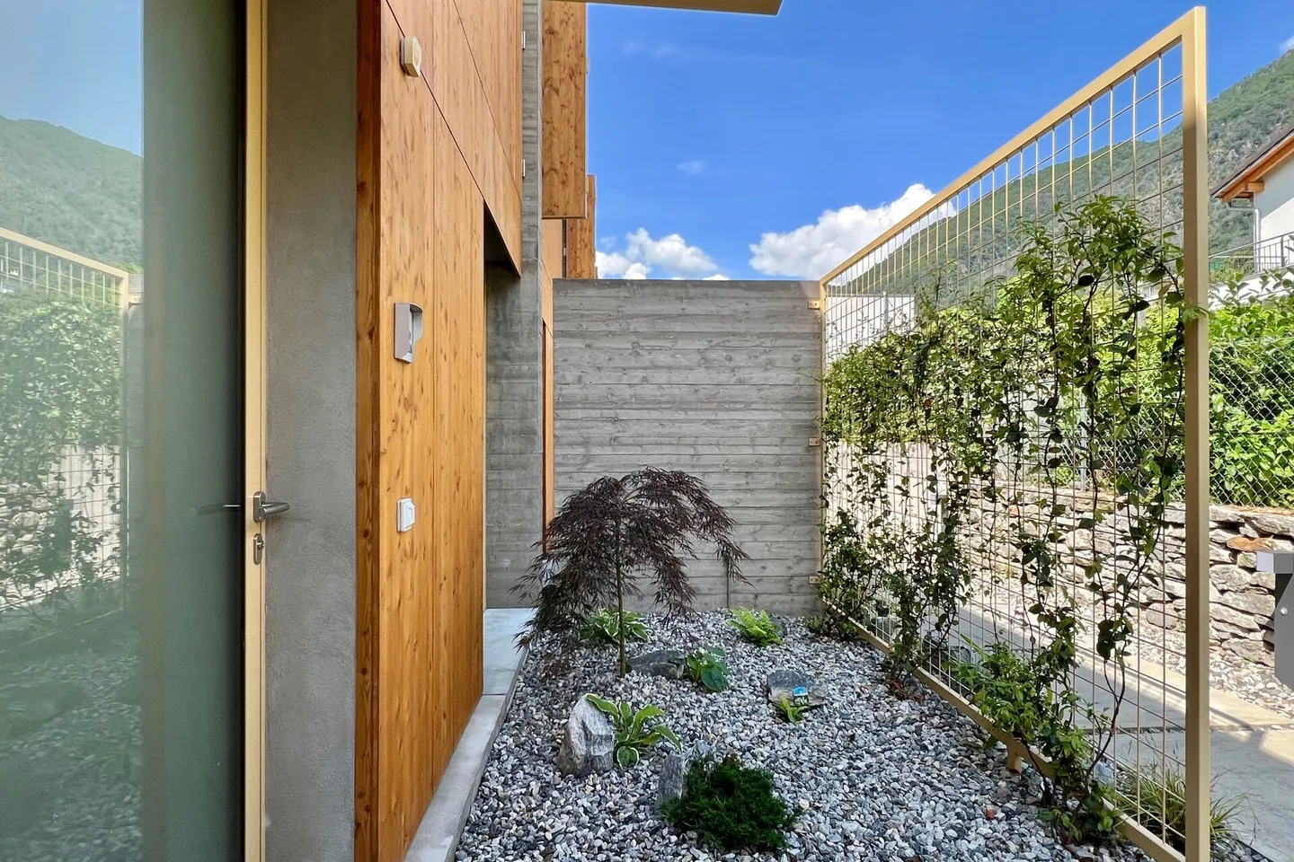 Casa unifamiliare/ a schiera con giardino e 2 posti auto - Foto 8 di 19