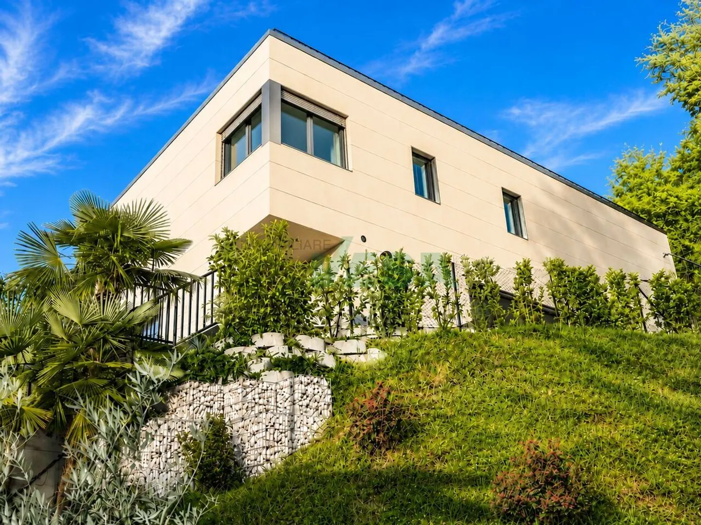 Villa neuve moderne avec vue panoramique spectaculaire et piscine - Photo 5 sur 15