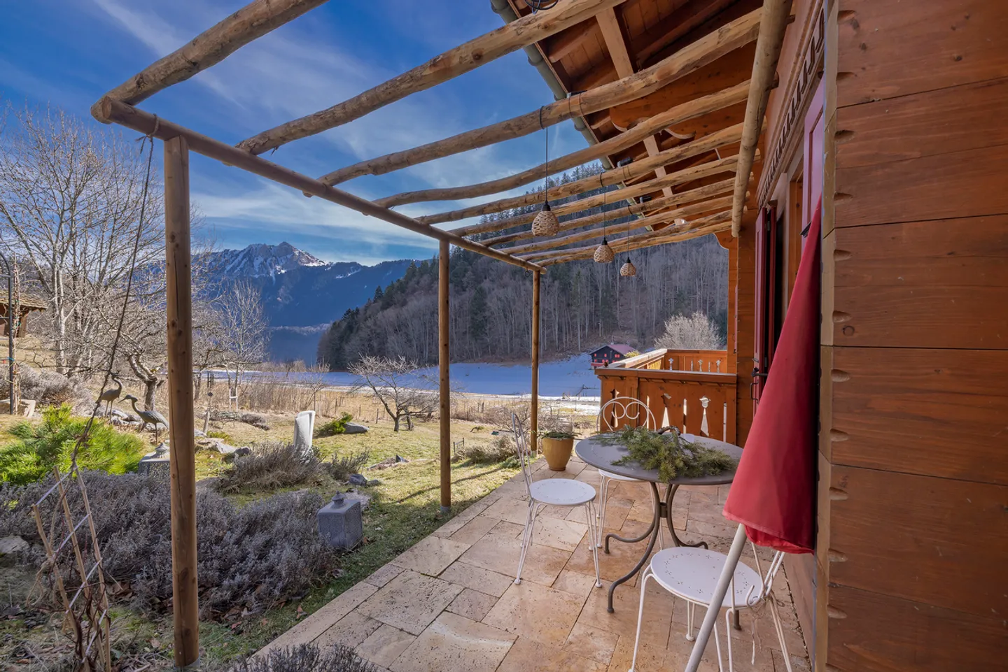 Il tuo porto tranquillo in un affascinante borgo vicino a Leysin! - Foto 3 di 25