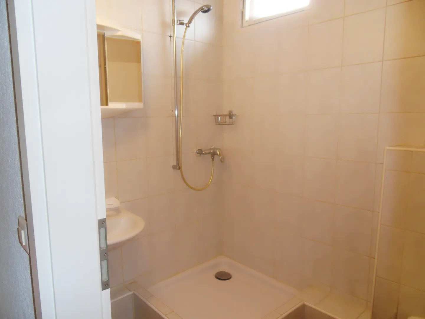 Charming Ground Floor Apartment - Photo 1 of 1