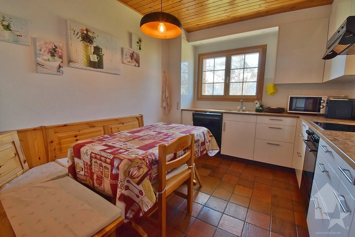 Magnificent chalet in the mountains with a magnificent panoramic view - Photo 7 of 19