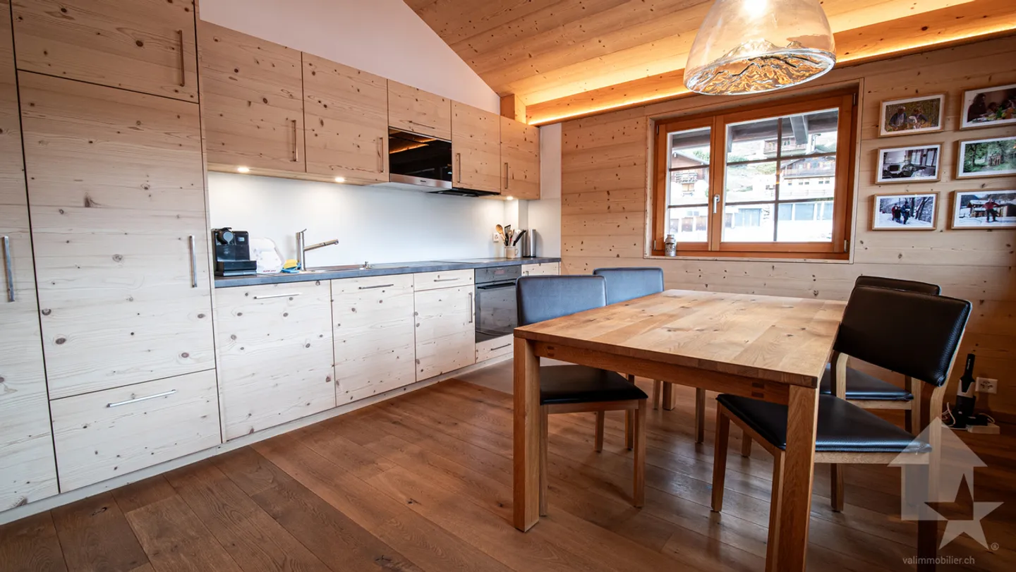 Beautiful apartment in the center of the resort - Photo 6 of 29