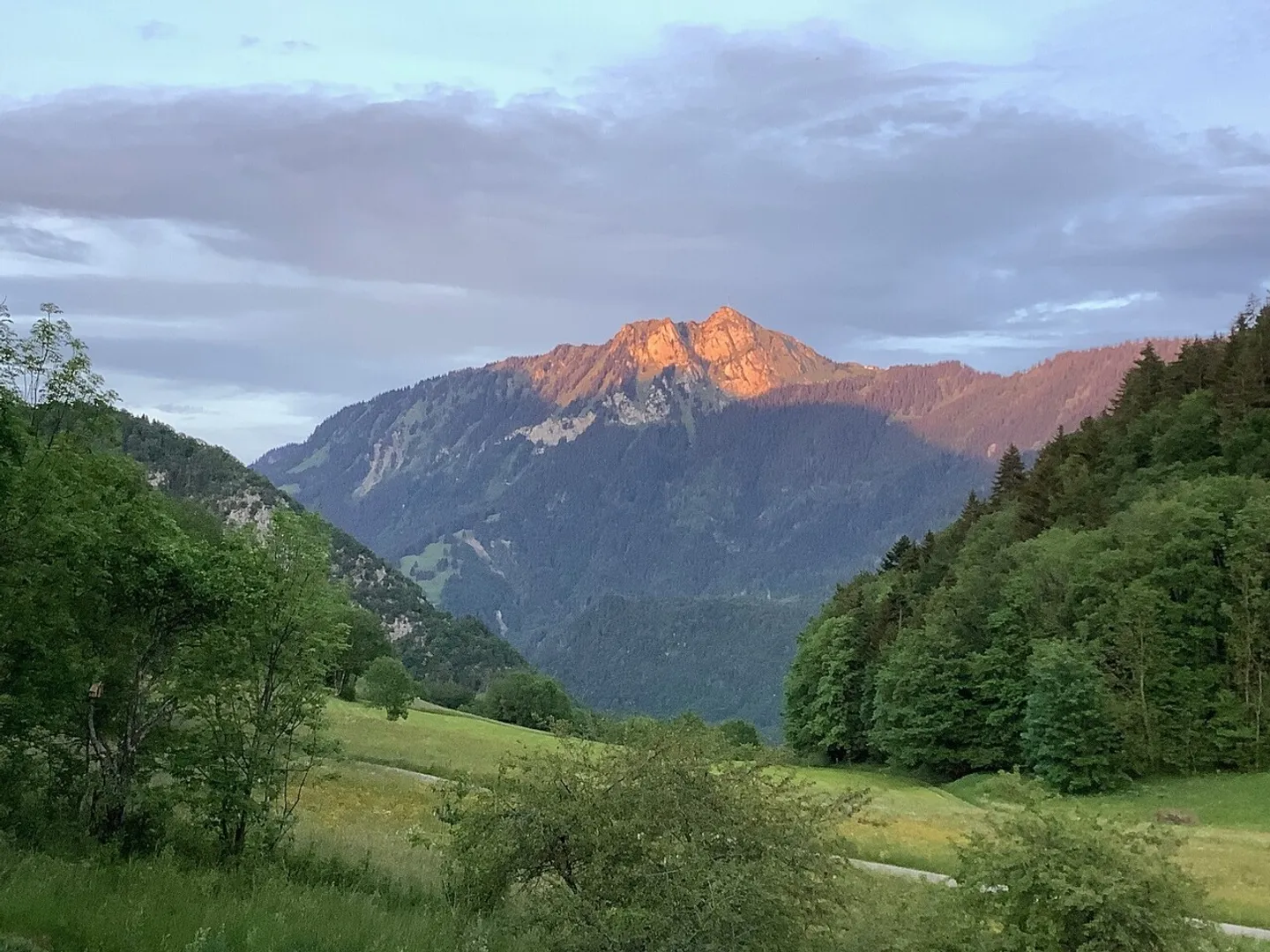 Il tuo porto tranquillo in un affascinante borgo vicino a Leysin! - Foto 22 di 25