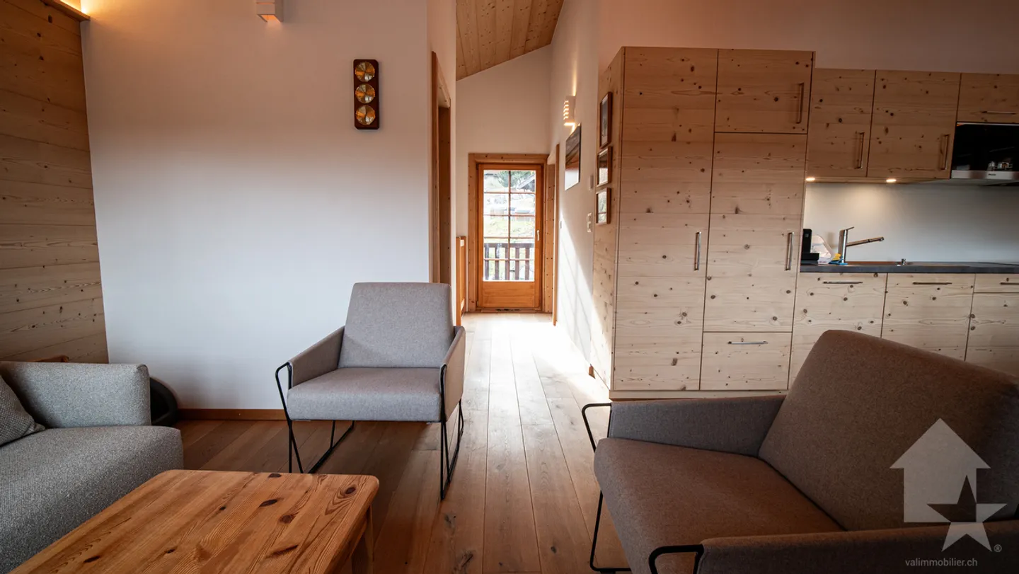 Beautiful apartment in the center of the resort - Photo 8 of 29