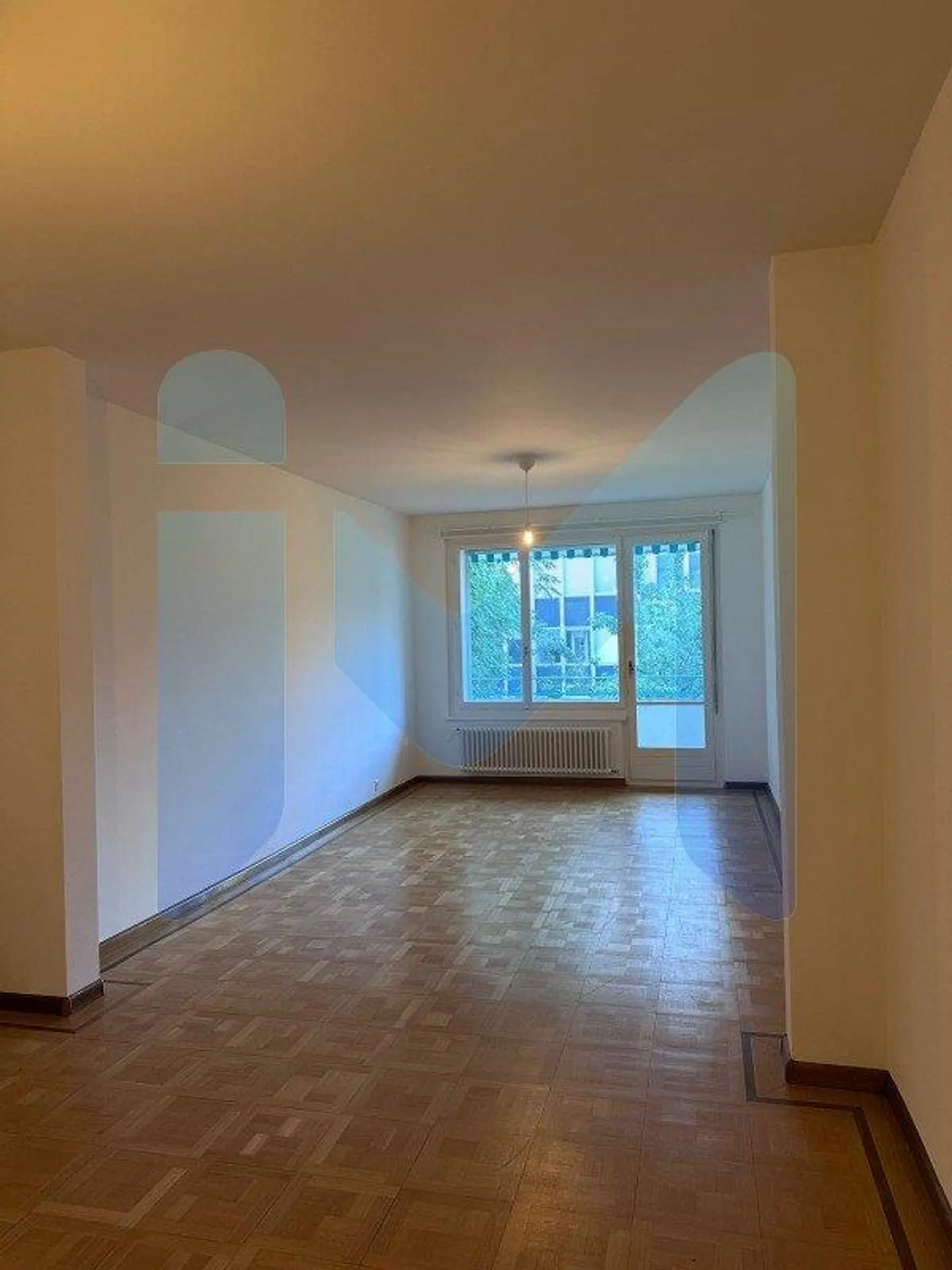 Magnificent 5.5-room apartment on the 3rd floor located in Geneva 1202 - Photo 2 of 7