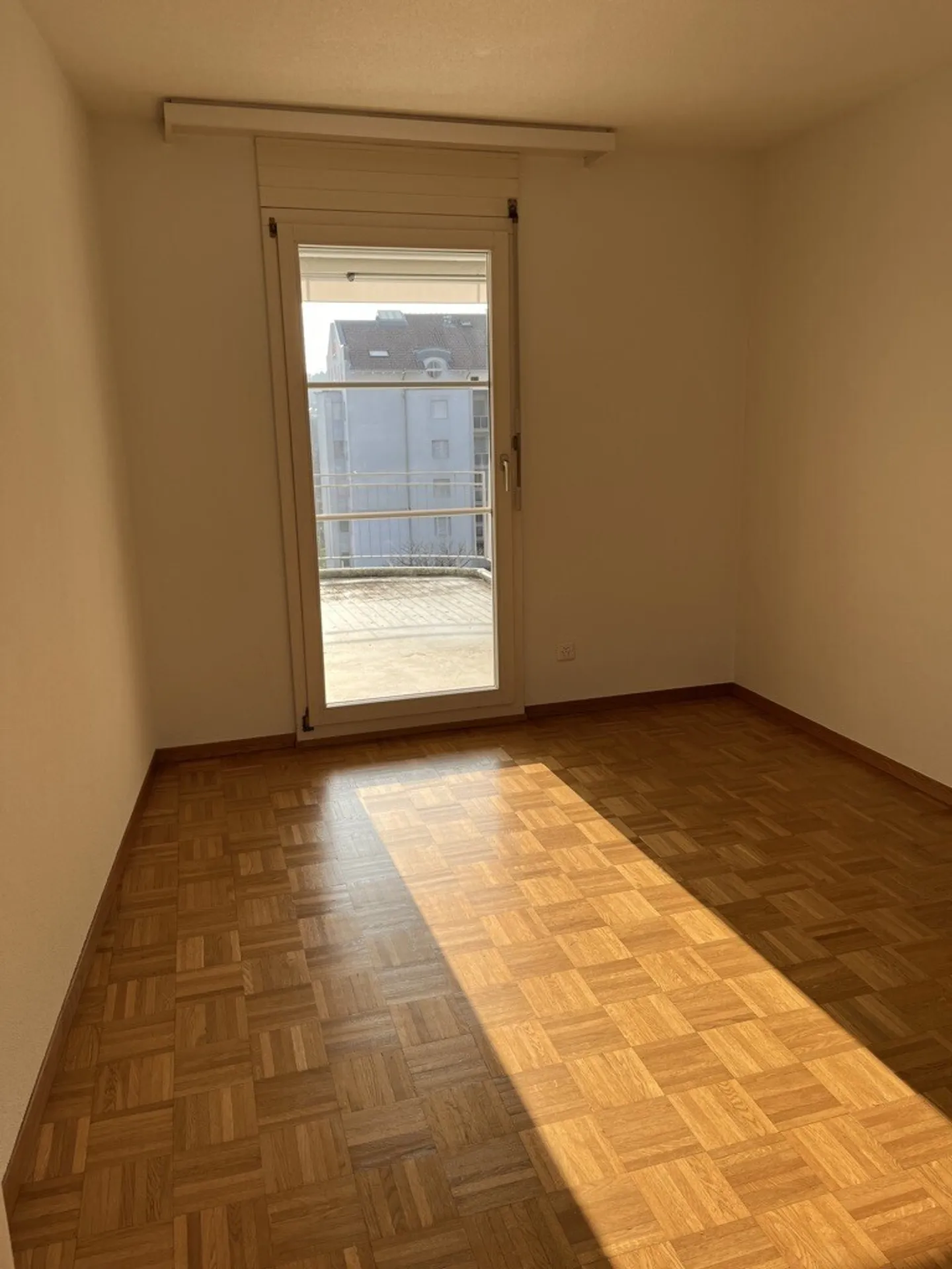 Exciting 4.5 room apartment with large balcony - Photo 7 of 11