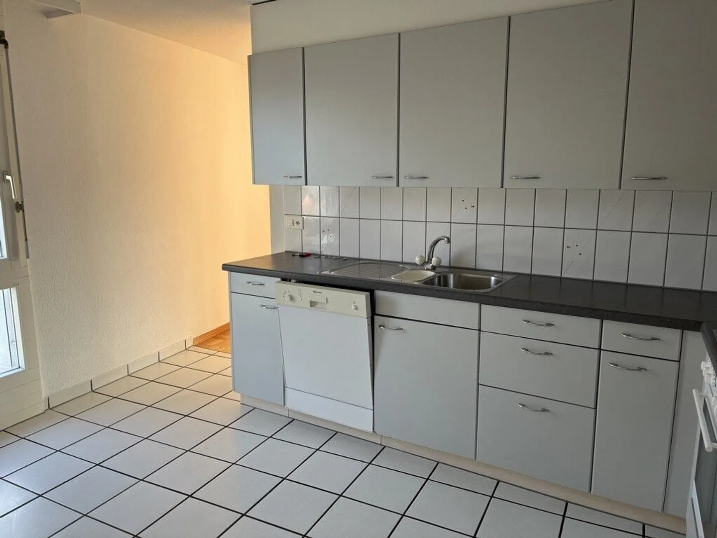 Exciting 4.5 room apartment with large balcony - Photo 3 of 11