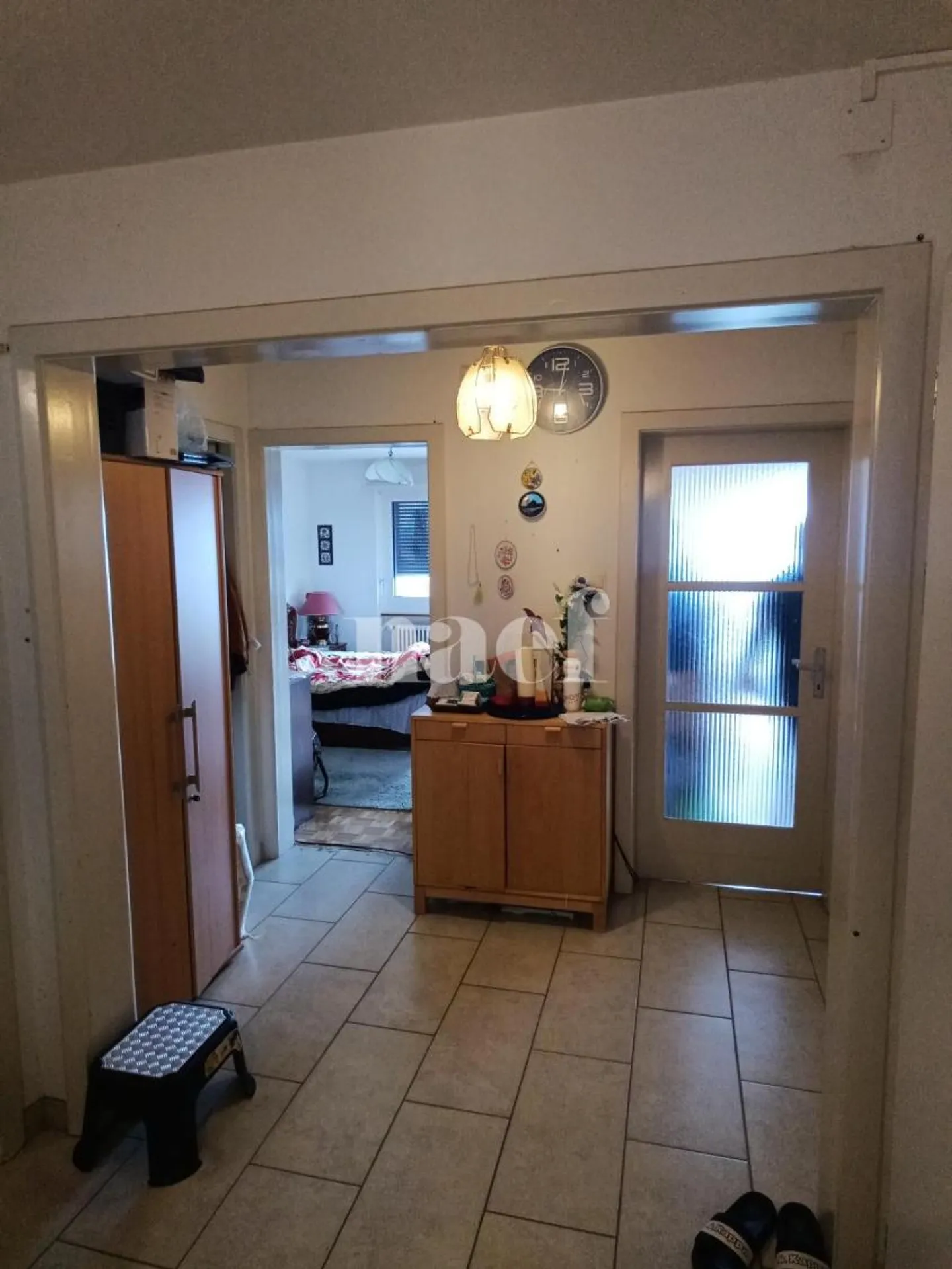 Apartment with 2.5 rooms on the 4th floor - Photo 2 of 8