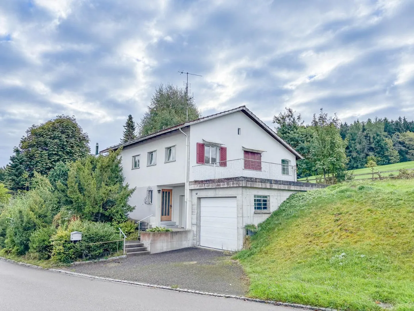 well-sunny single-family house in a quiet location - Photo 1 of 10