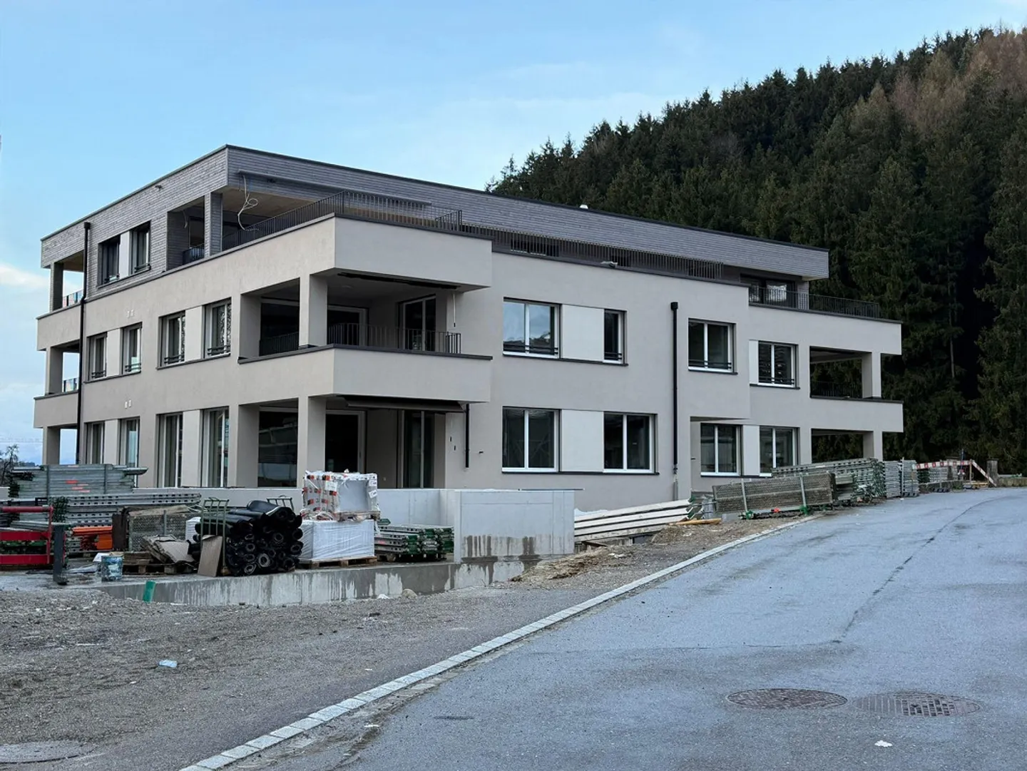 Ampio appartamento nuovo di 4.5 stanze in posizione idilliaca - Foto 11 di 11