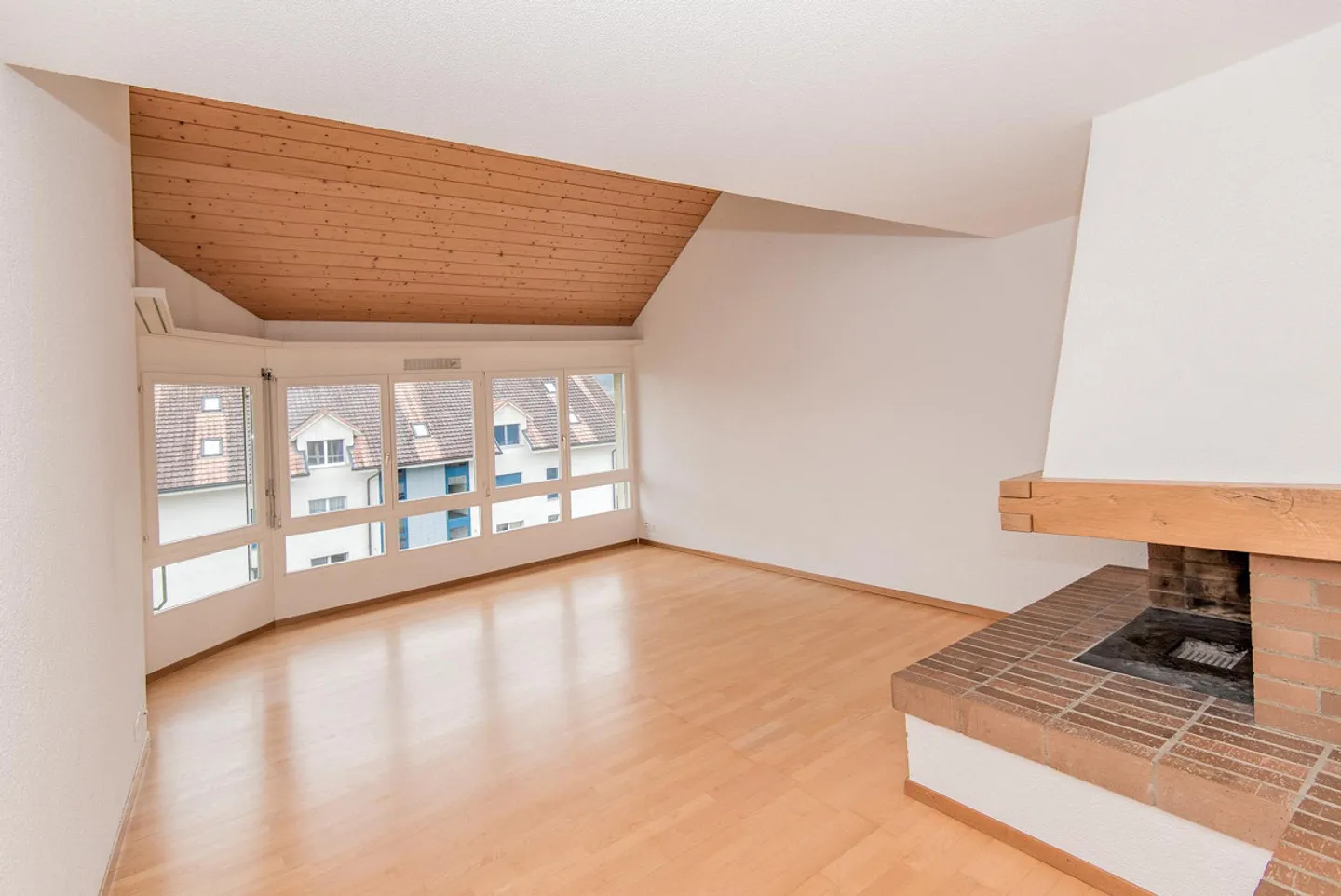 Appartamento duplex di 6,5 stanze con spazio per idee abitative individuali - Foto 3 di 11