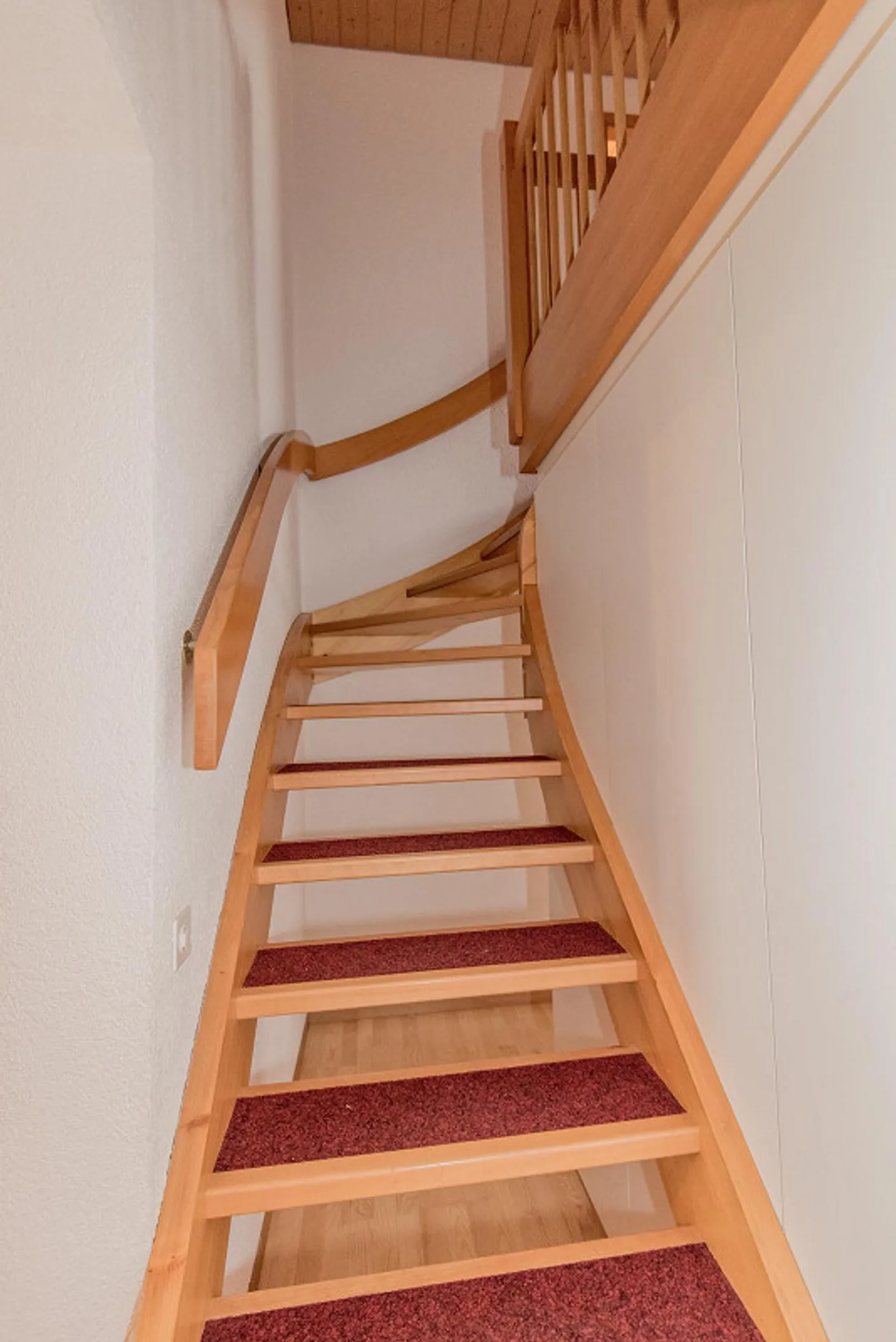 Appartamento duplex di 6,5 stanze con spazio per idee abitative individuali - Foto 4 di 11
