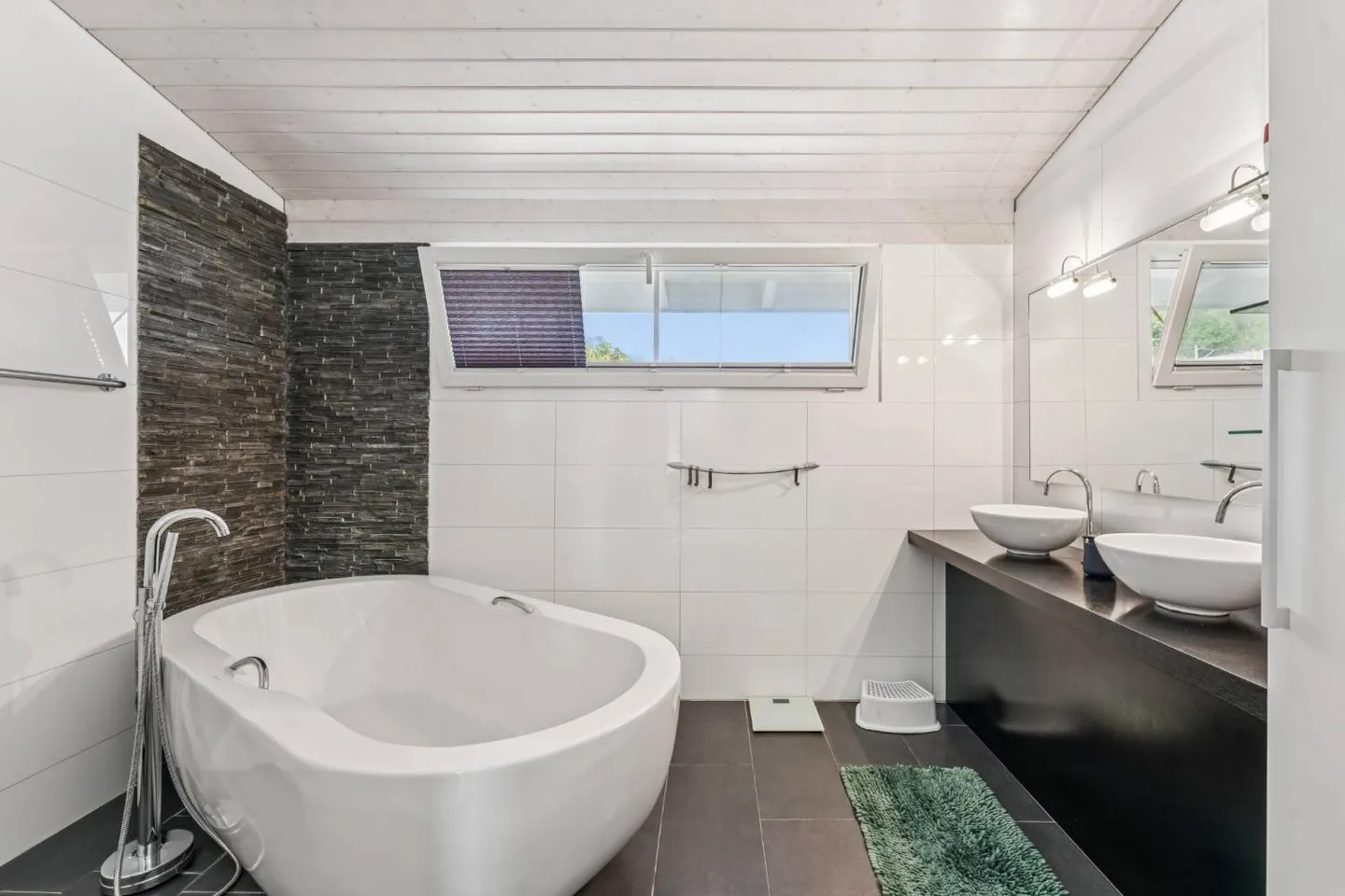 Prachtvolles Haus mit Pool - Foto 11 von 13