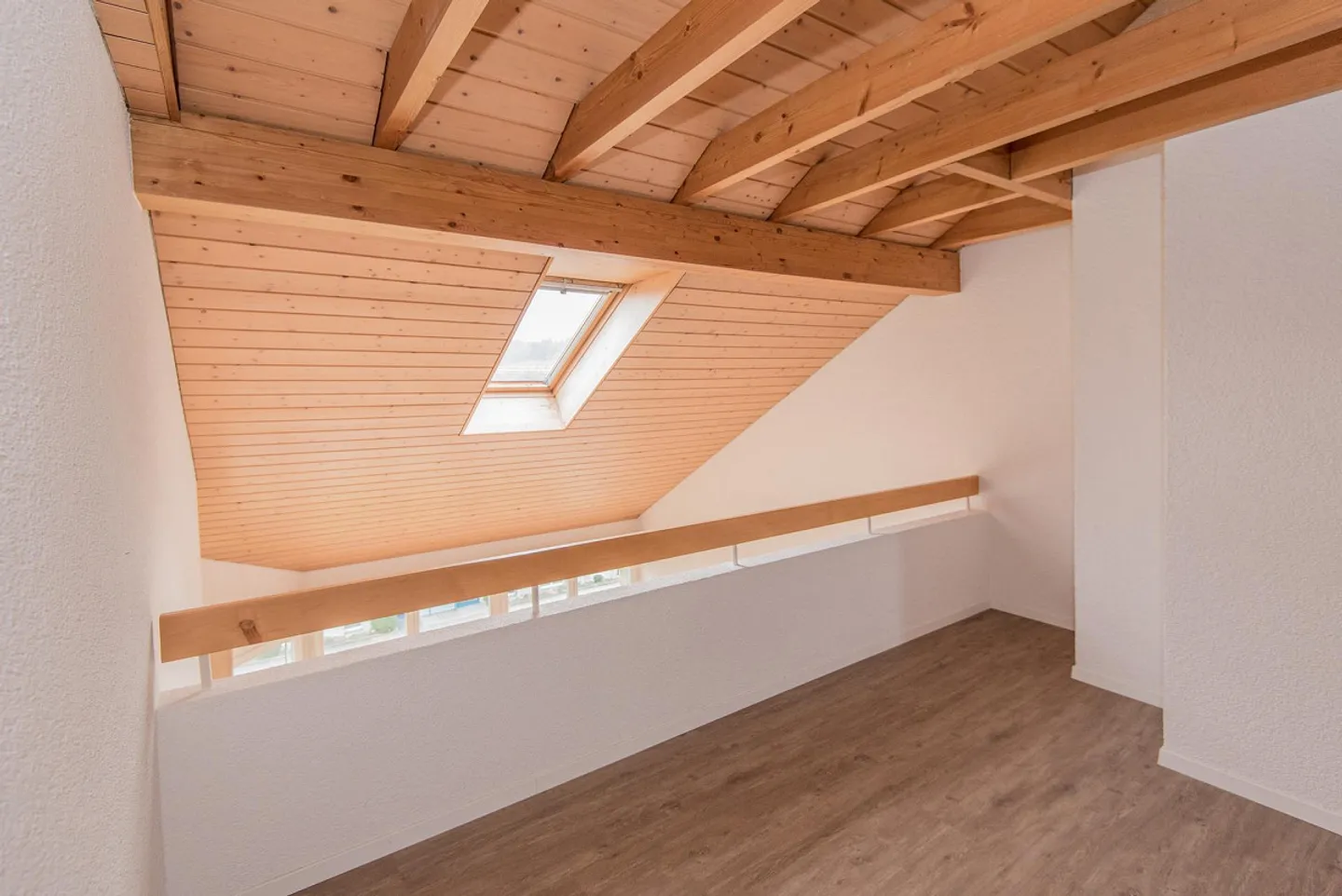 Appartamento duplex di 6,5 stanze con spazio per idee abitative individuali - Foto 7 di 11