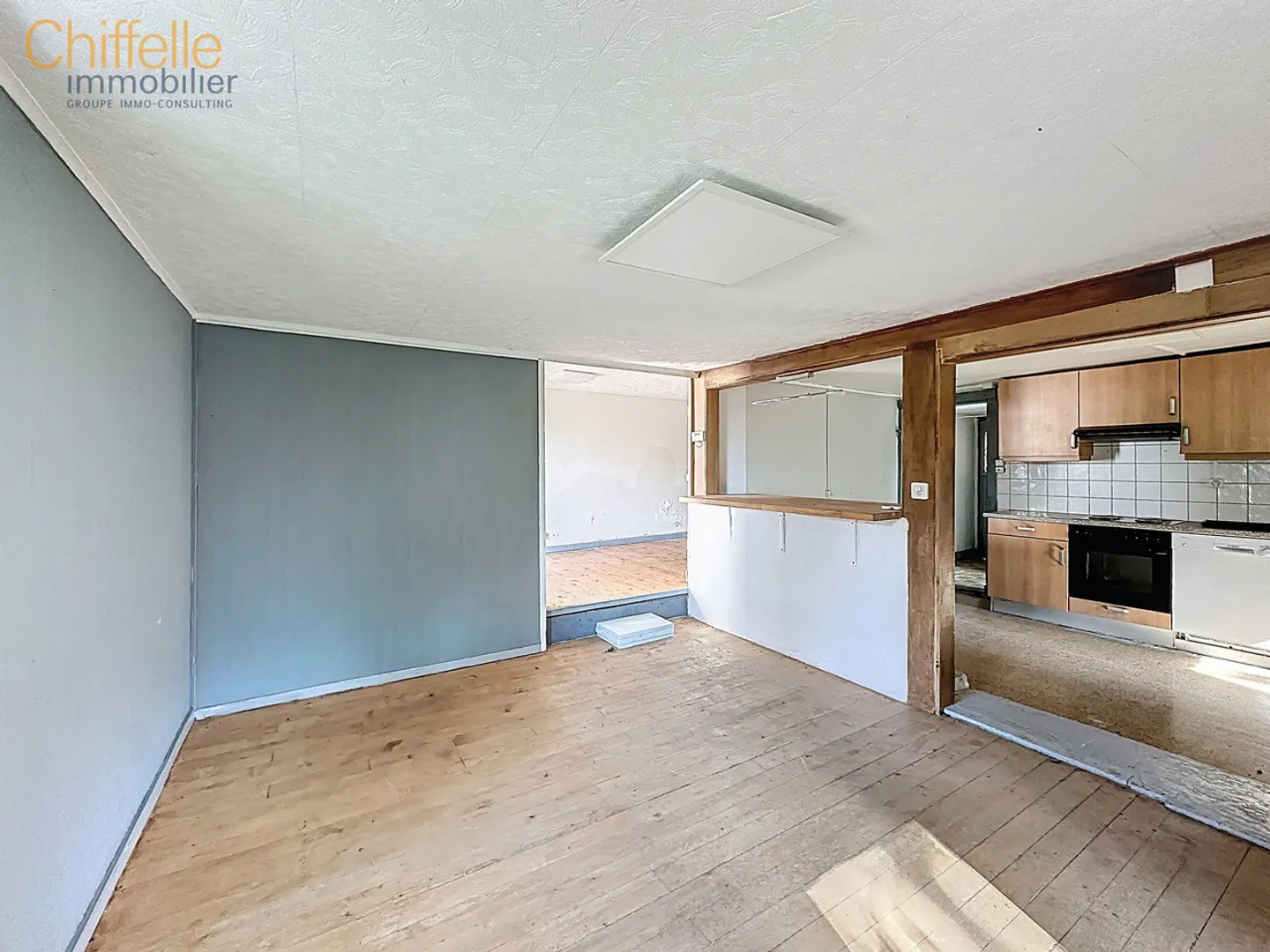 Charming Renovation Farmhouse - Photo 4 of 9