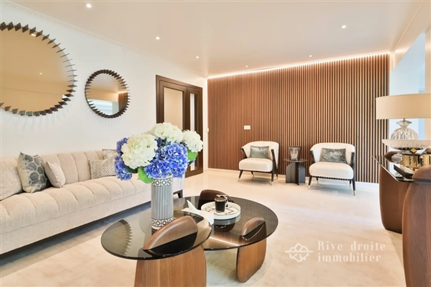 Very large villa with pool in Founex newly renovated - Photo 1 of 14