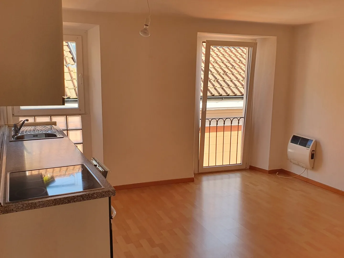 Apartment for rent - Photo 3 of 13