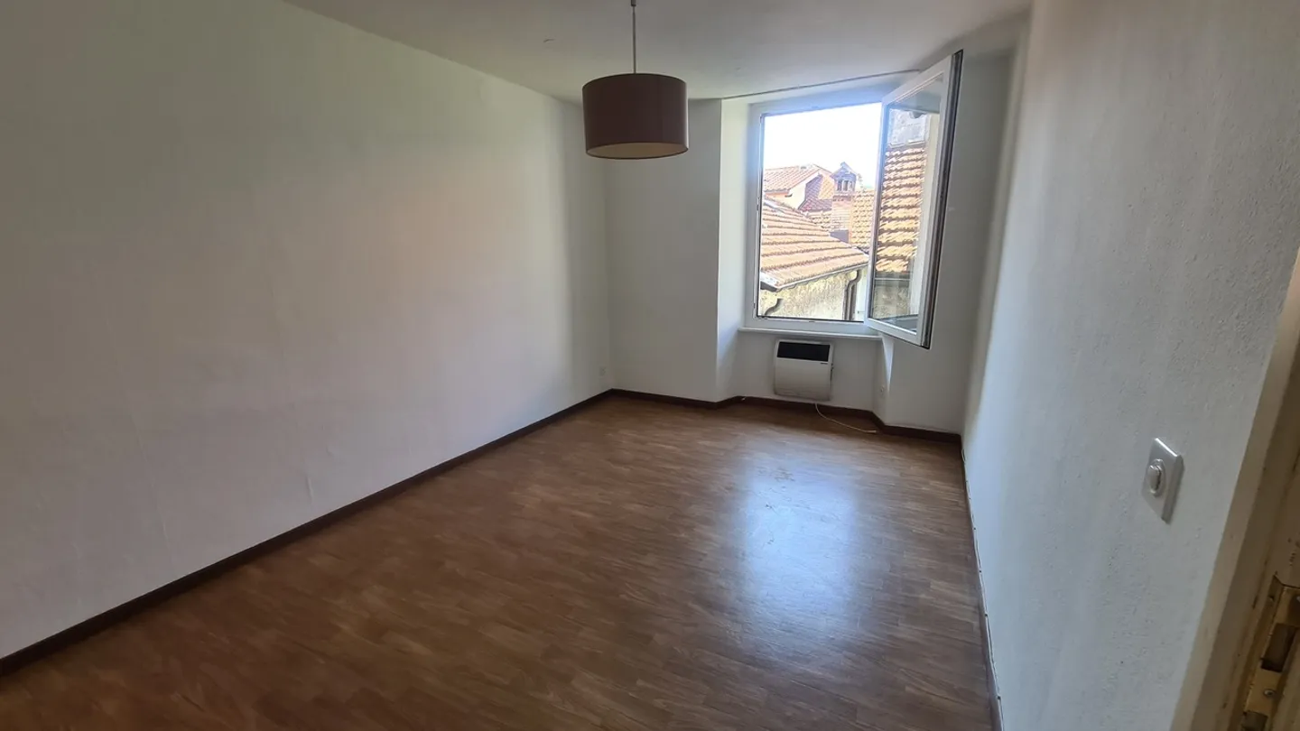 Apartment for rent - Photo 5 of 13