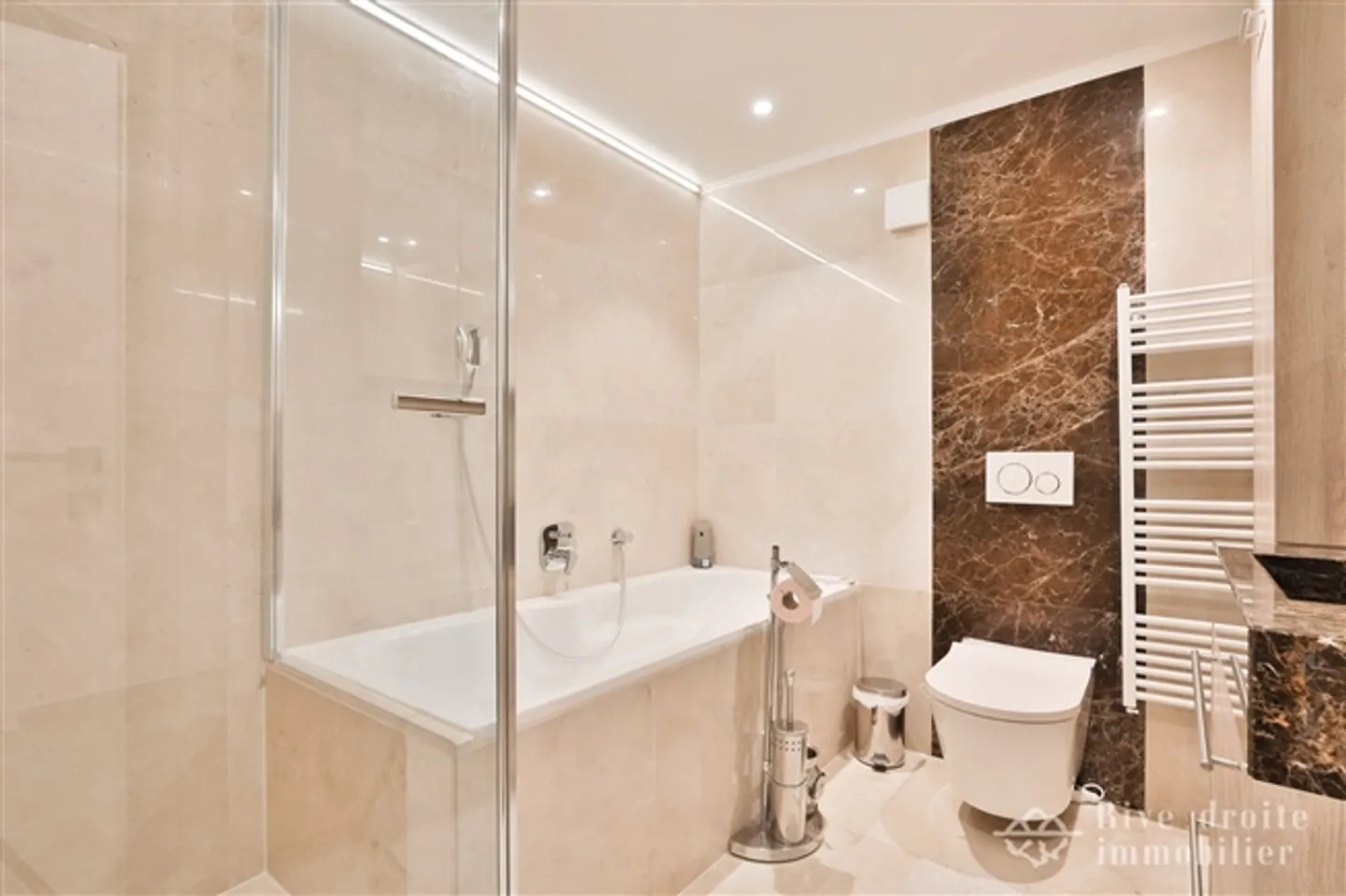 Very large villa with pool in Founex newly renovated - Photo 12 of 14