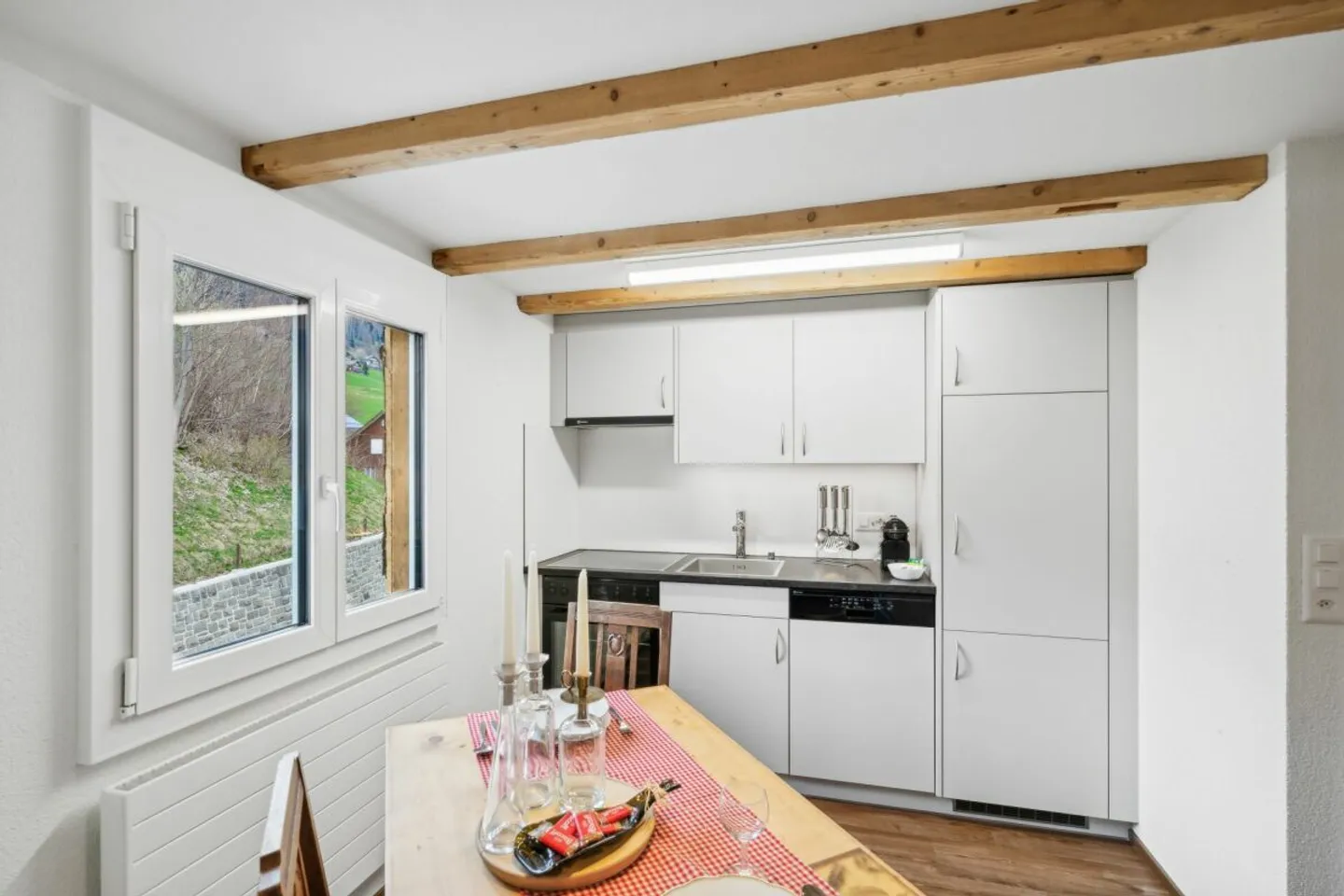Furnished Alpine Chic Apartment - Photo 4 of 12