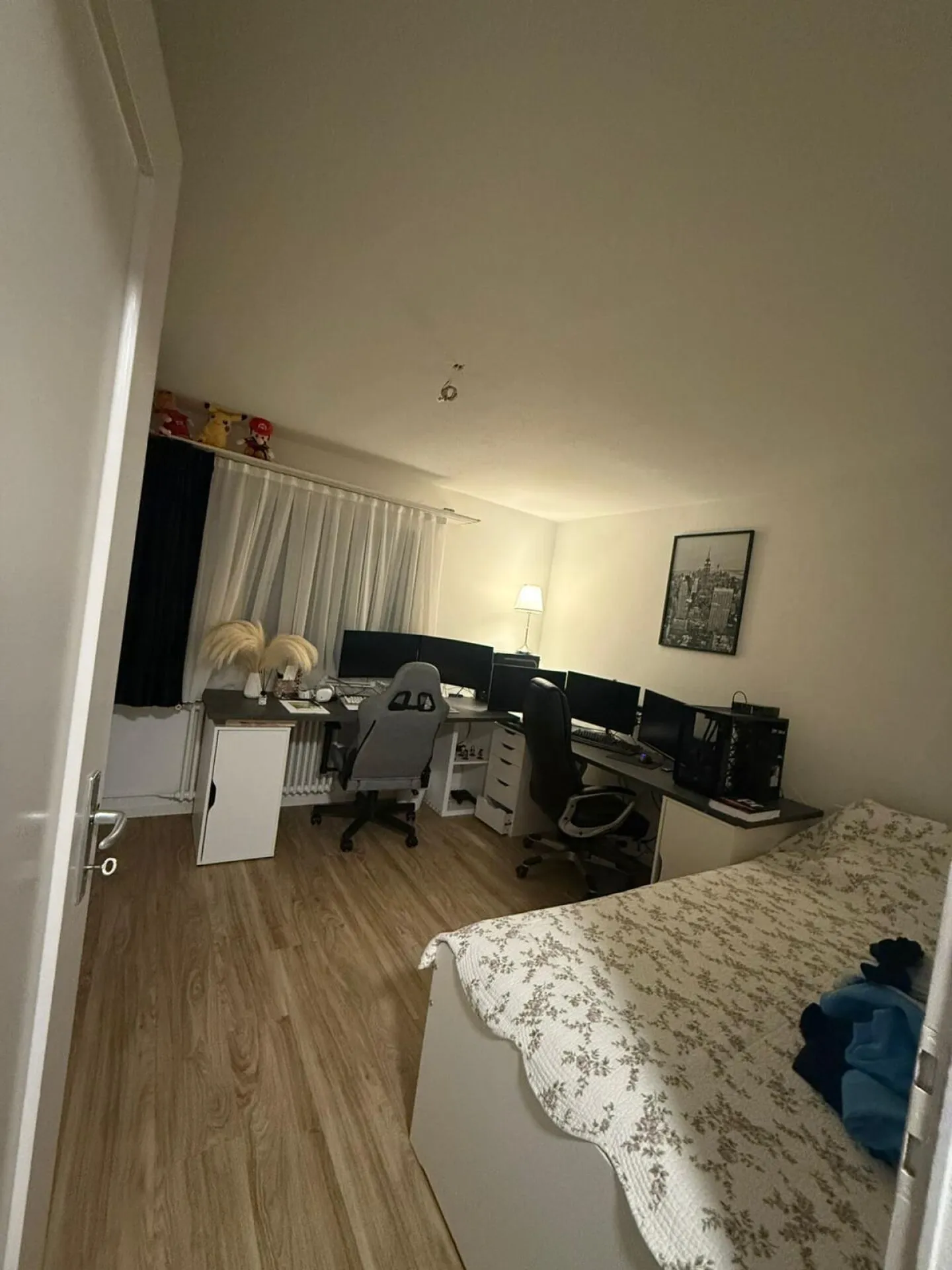 12-family house with 9 garages and 4 parking spaces. - Photo 4 of 6