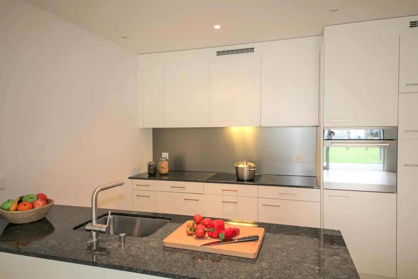 Ideal 3.5 room apartment with a view of the greenery - Photo 2 of 9