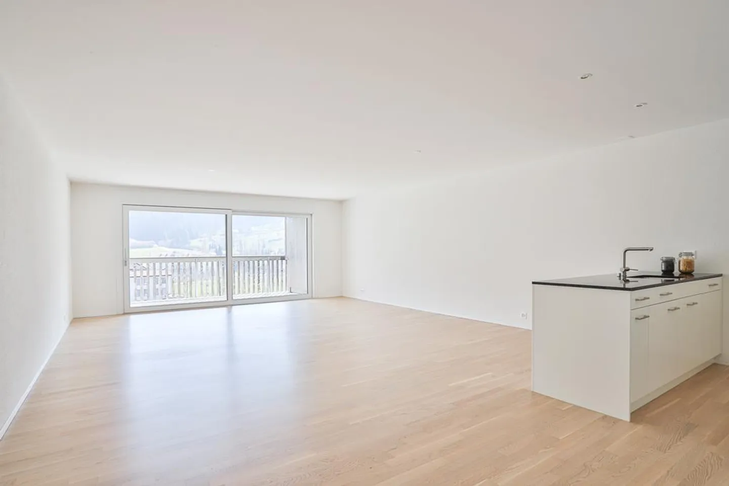 Ideal 3.5 room apartment with a view of the greenery - Photo 3 of 9