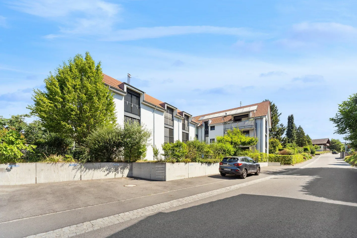 Spacious, bright 4.5-room apartment with sunny balcony near the lake - Photo 1 of 13