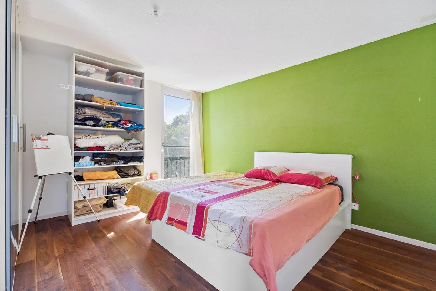 Spacious, bright 4.5-room apartment with sunny balcony near the lake - Photo 8 of 13