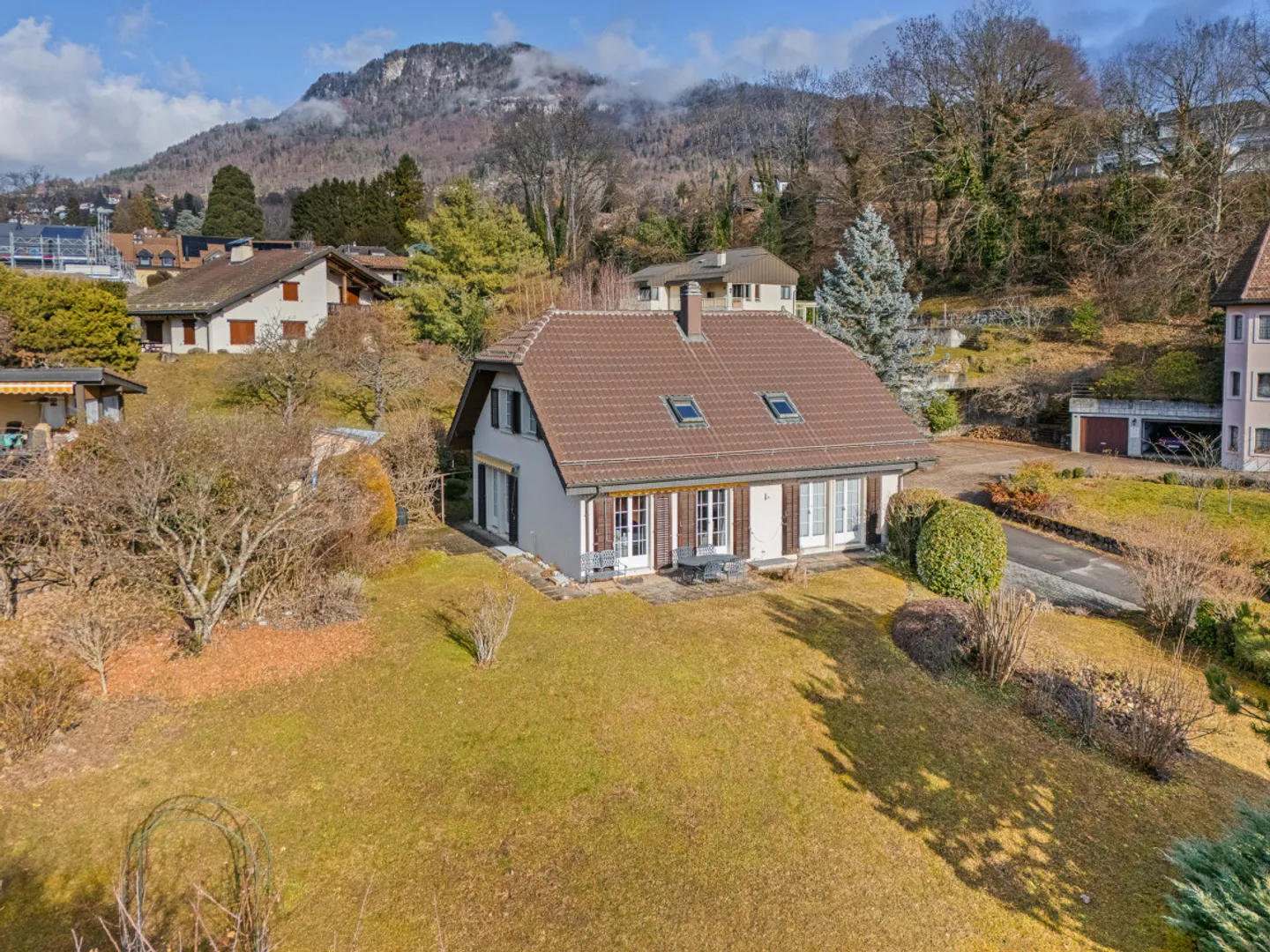 Charming Family Villa in Blonay - Photo 4 of 6