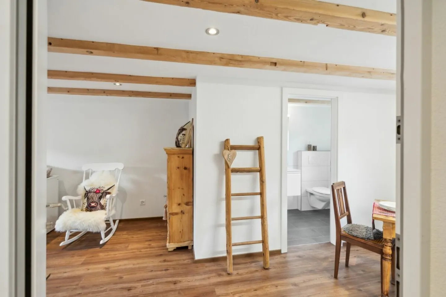 Furnished Alpine Chic Apartment - Photo 8 of 12