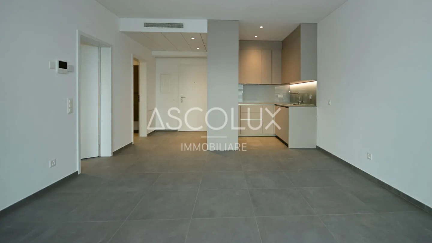 Serenity and Comfort - 2.5 Rooms in the Exclusive Residence on the City Outskirts - Photo 5 of 13