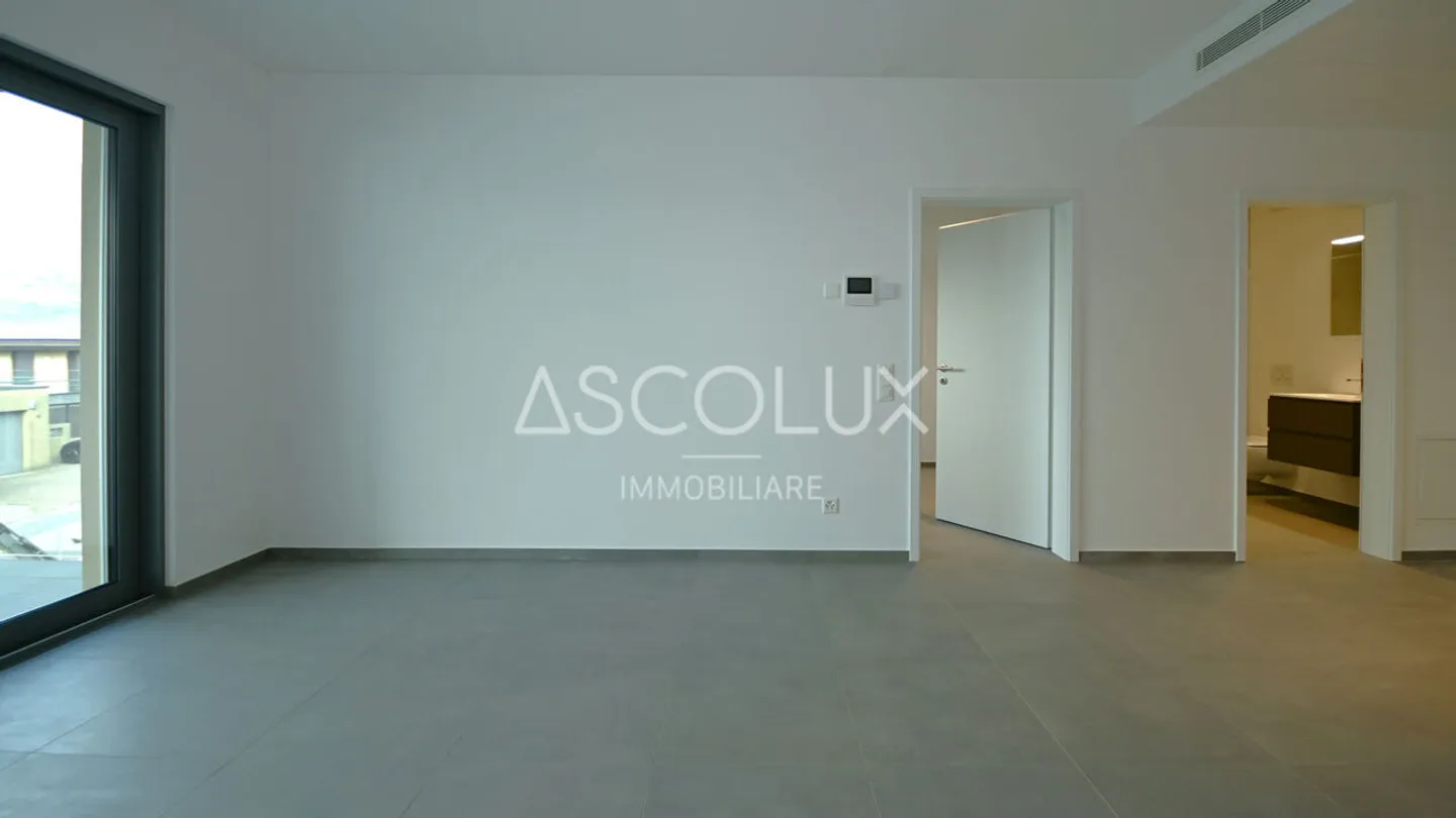 Serenity and Comfort - 2.5 Rooms in the Exclusive Residence on the City Outskirts - Photo 6 of 13