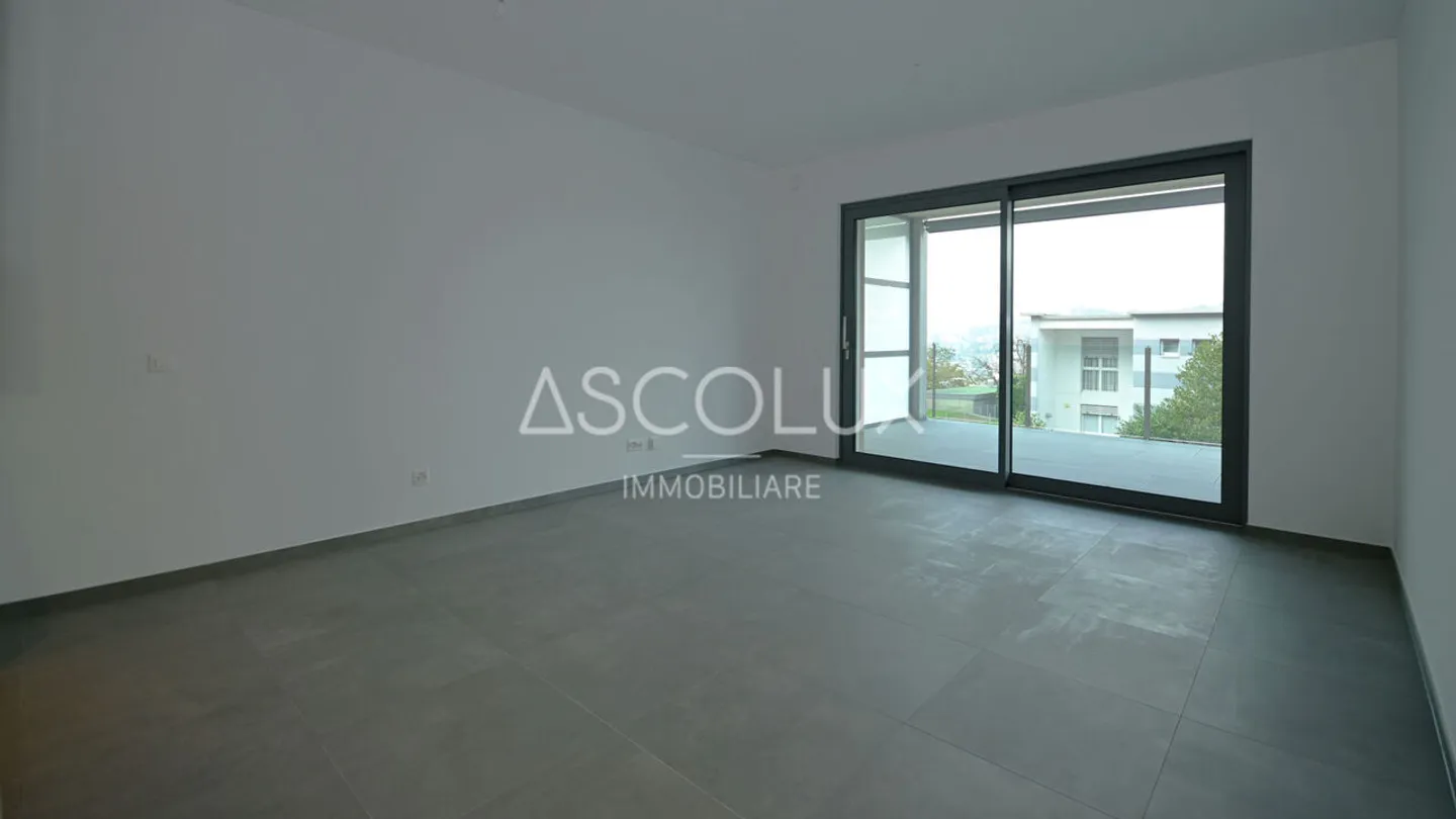 Serenity and Comfort - 2.5 Rooms in the Exclusive Residence on the City Outskirts - Photo 8 of 13