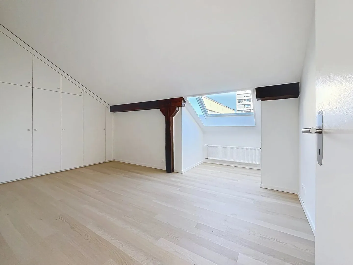 Elegant 2.5-room apartment fully renovated - Photo 12 of 13