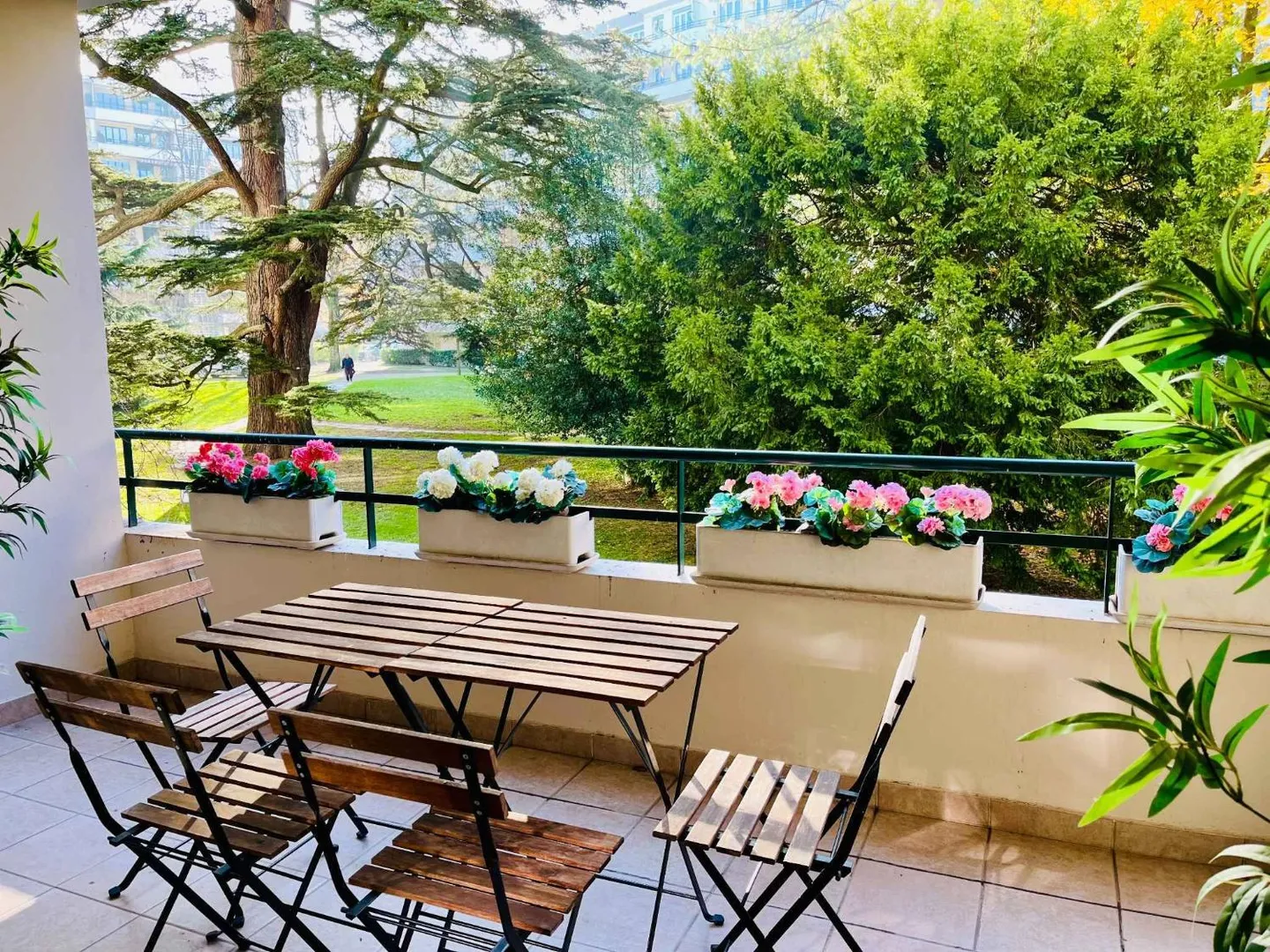 Exclusively: Elegant 3-room apartment renovated with balconies - Photo 5 of 12