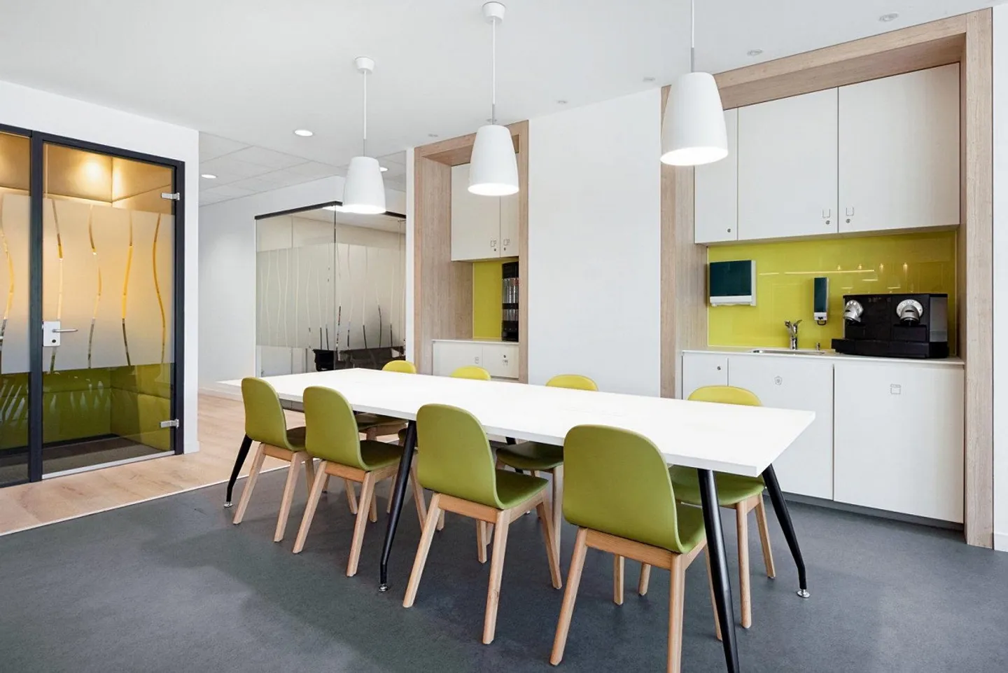 Flexibles Büro für 15 Personen - Foto 7 von 9