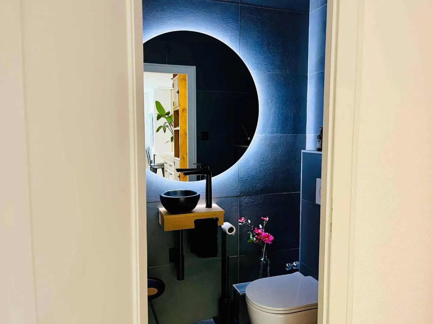 Exclusively: Elegant 3-room apartment renovated with balconies - Photo 10 of 12