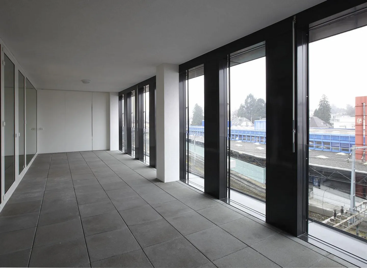 First-class living guaranteed! - Photo 5 of 5