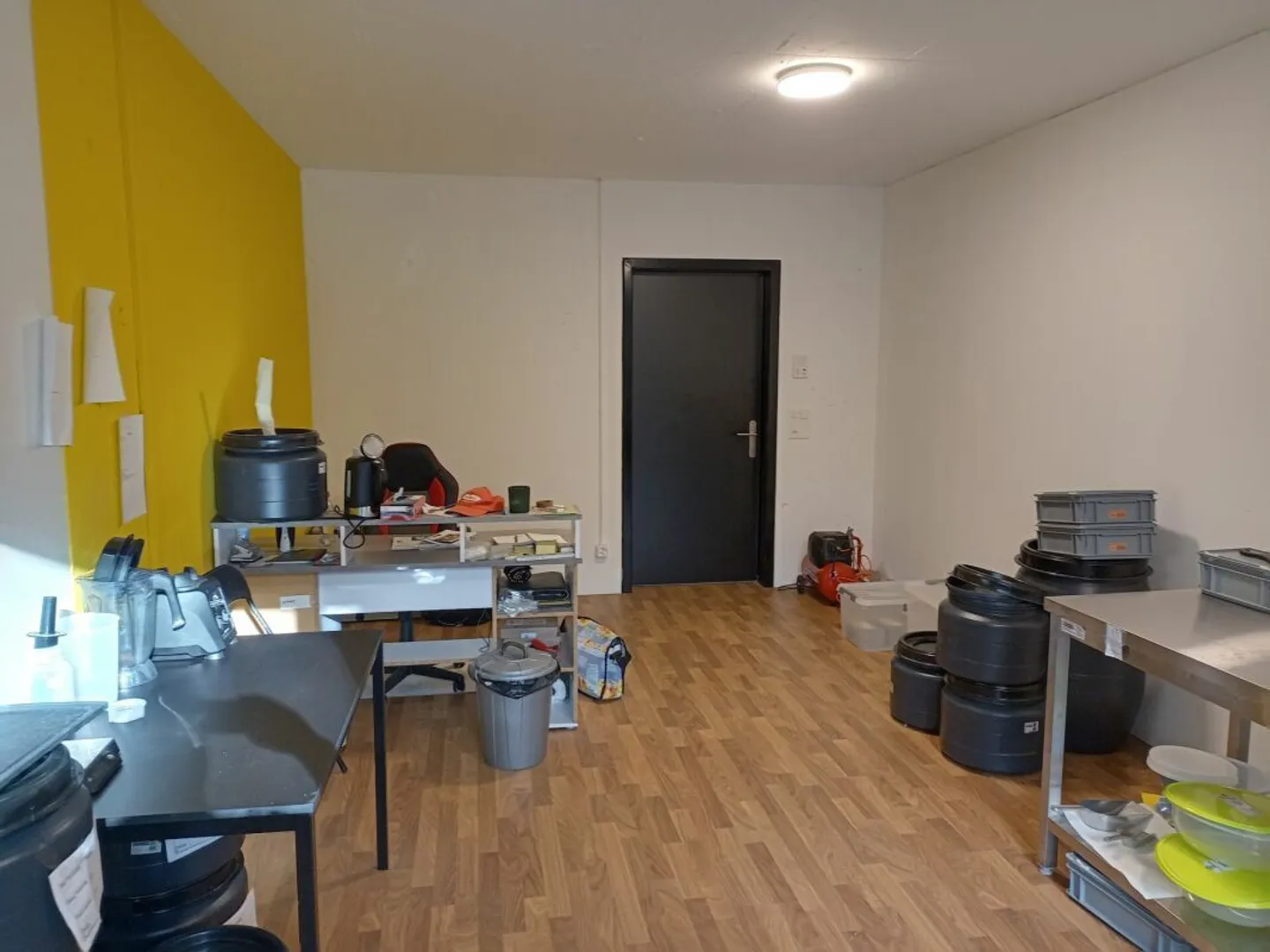 Espace commercial de 30 m² avec raccordement à l'eau dans le "Gwand" Merenschwand - Votre nouveau lieu de travail - Photo 3 sur 6
