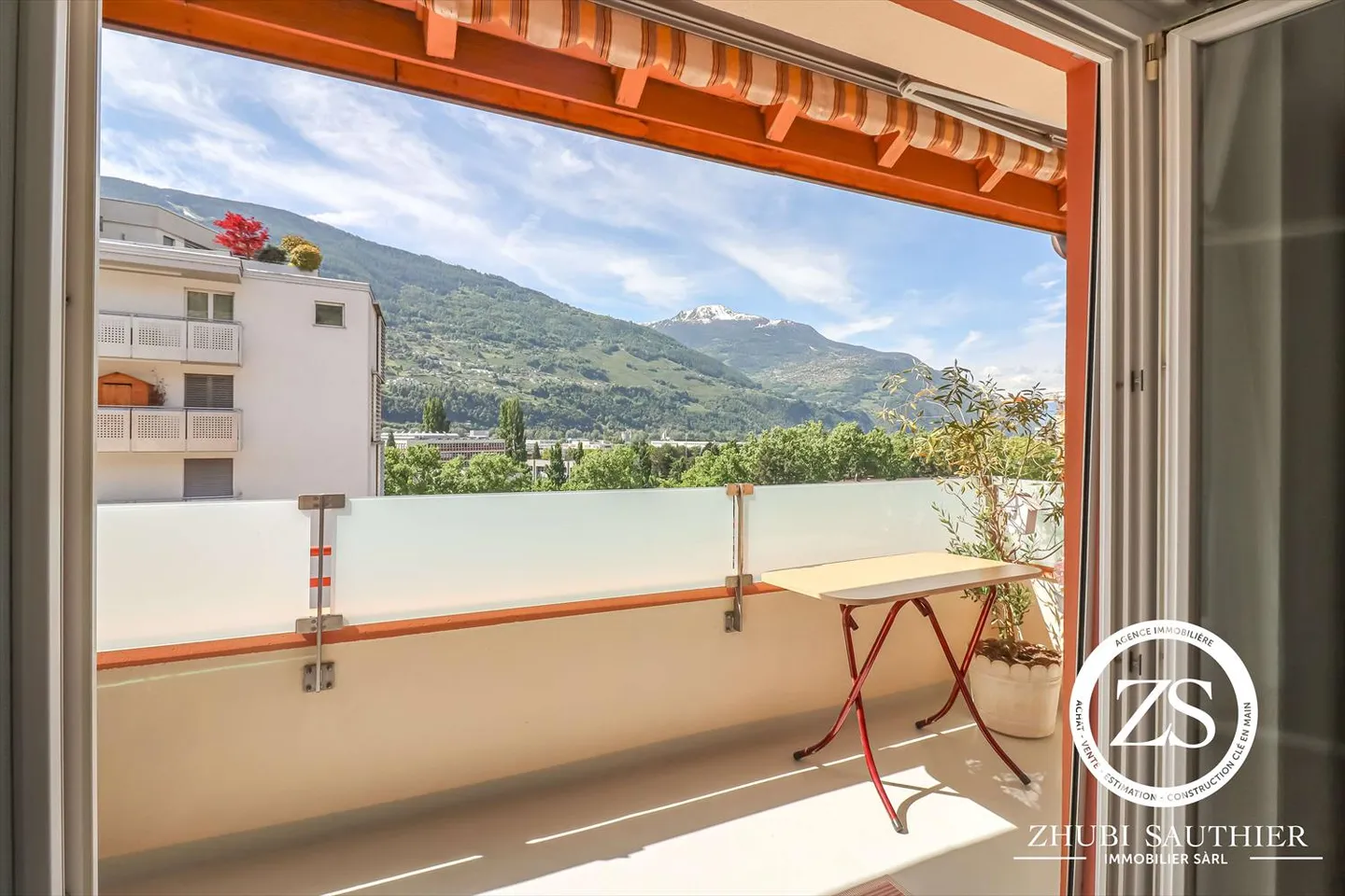 Appartamento ristrutturato di 4.5 locali nel centro di Sion - Foto 4 di 19