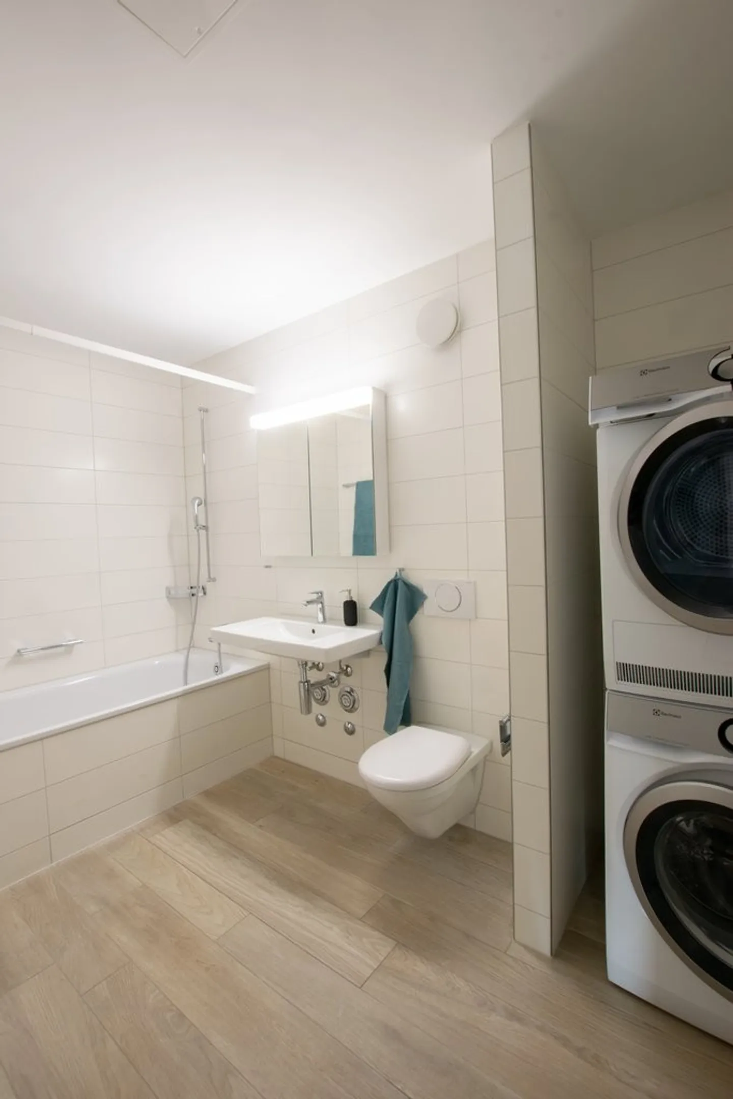Appartamento moderno 3.5 locali a Biel - Foto 3 di 11