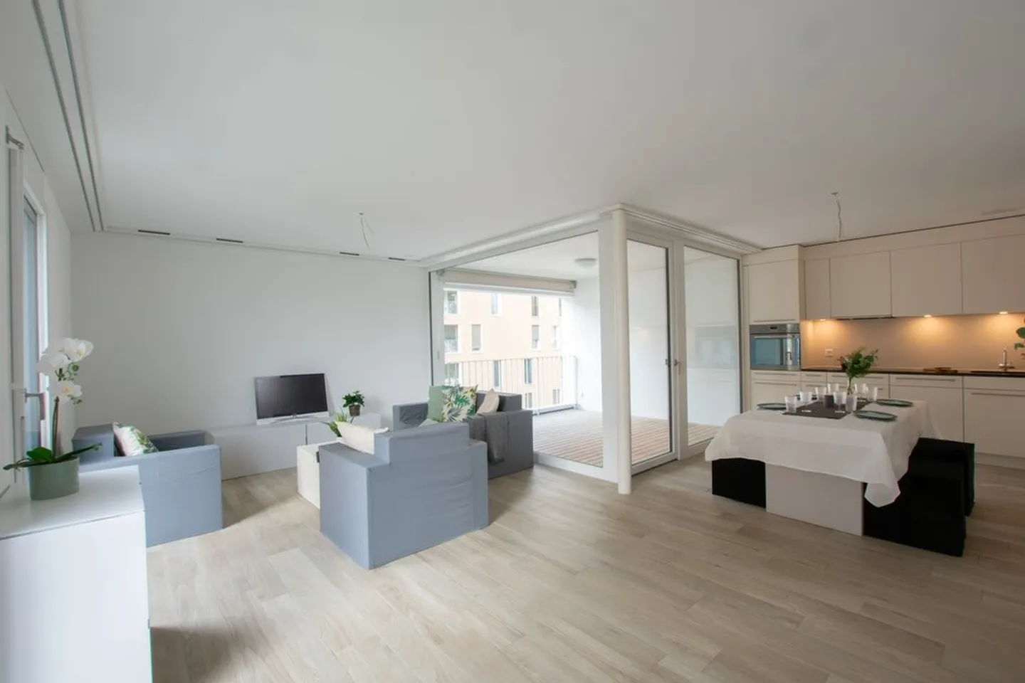 Appartamento moderno 3.5 locali a Biel - Foto 4 di 11